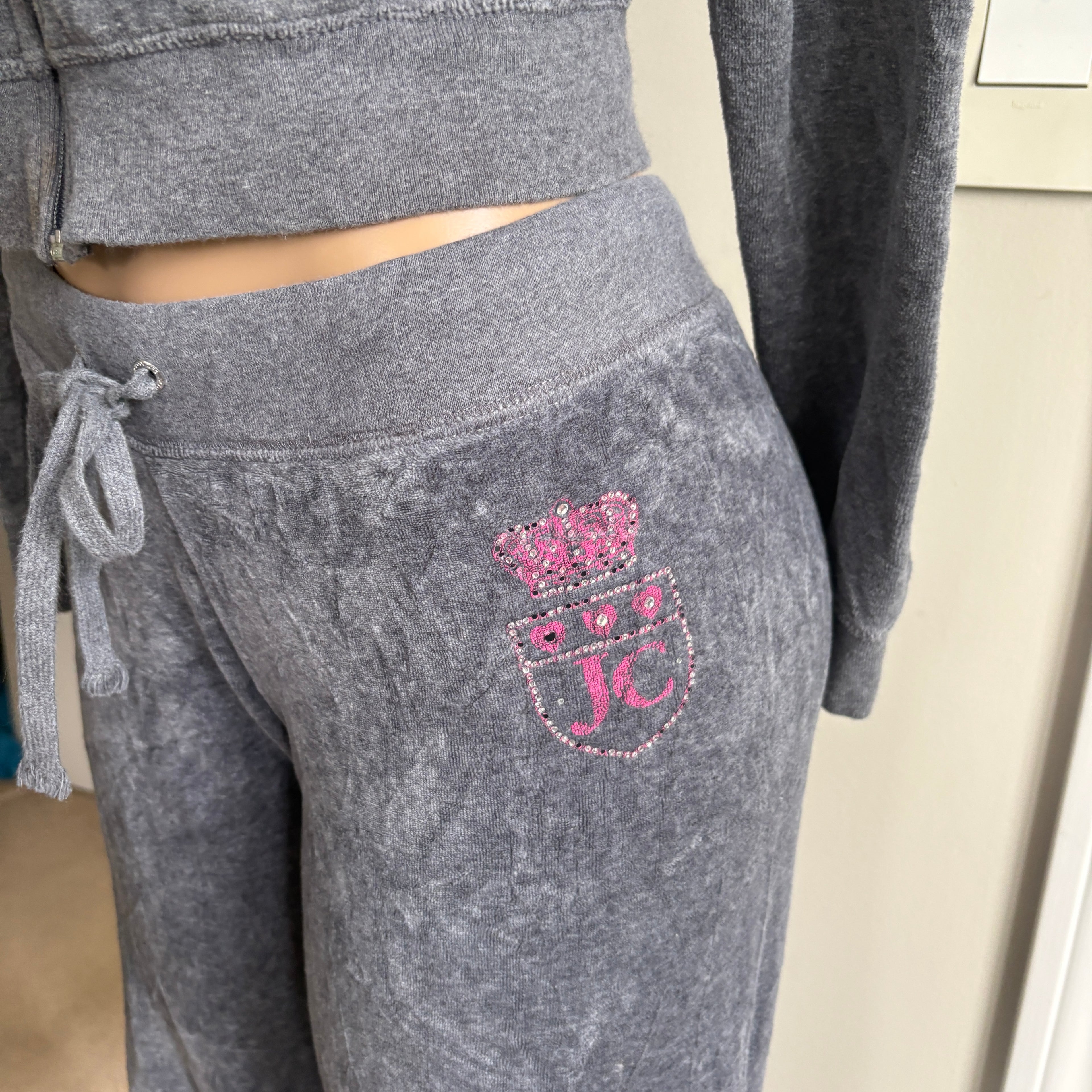 00s Juicy Couture gray & pink tracksuit set (size S)