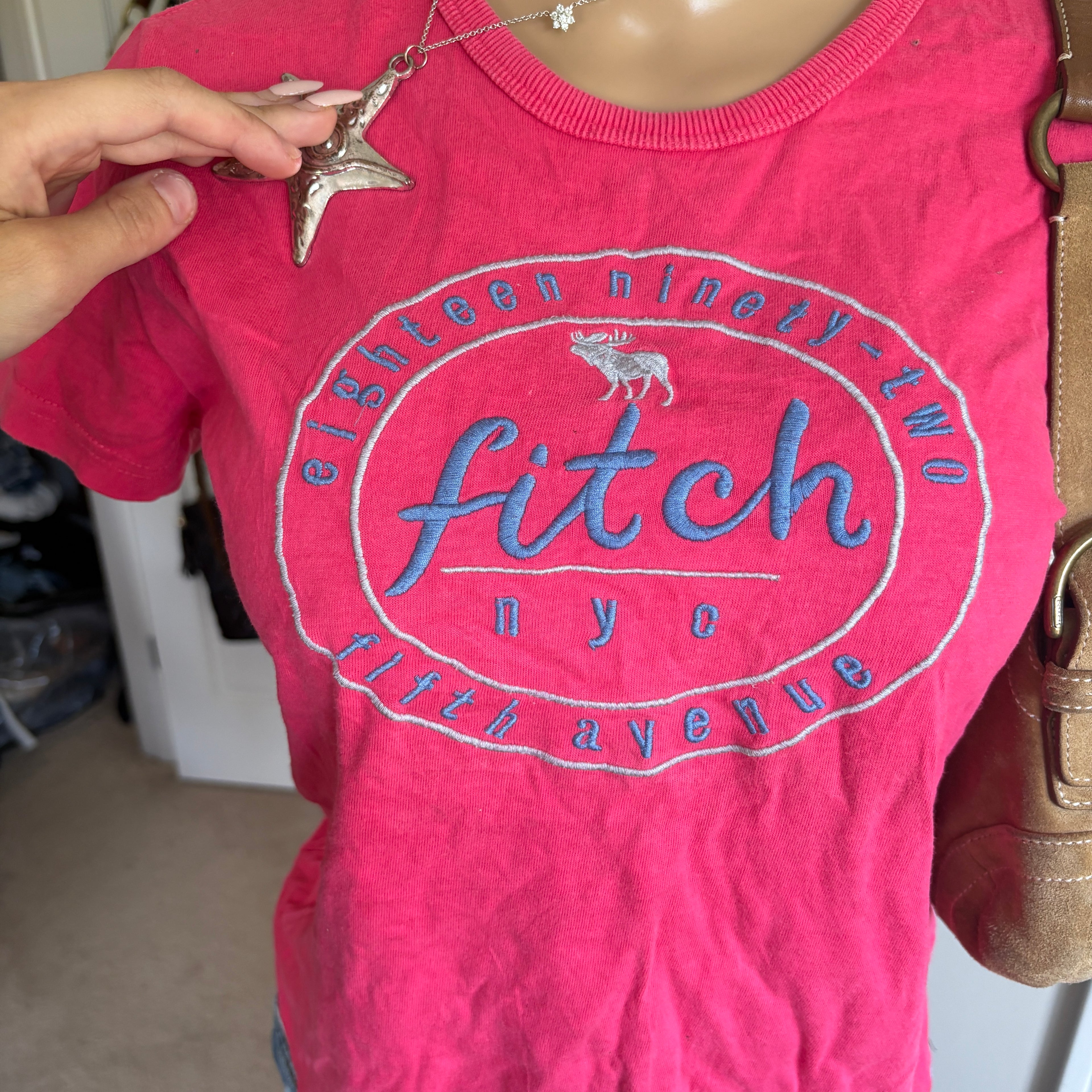 00s Abercrombie & Fitch pink t-shirt (size S)