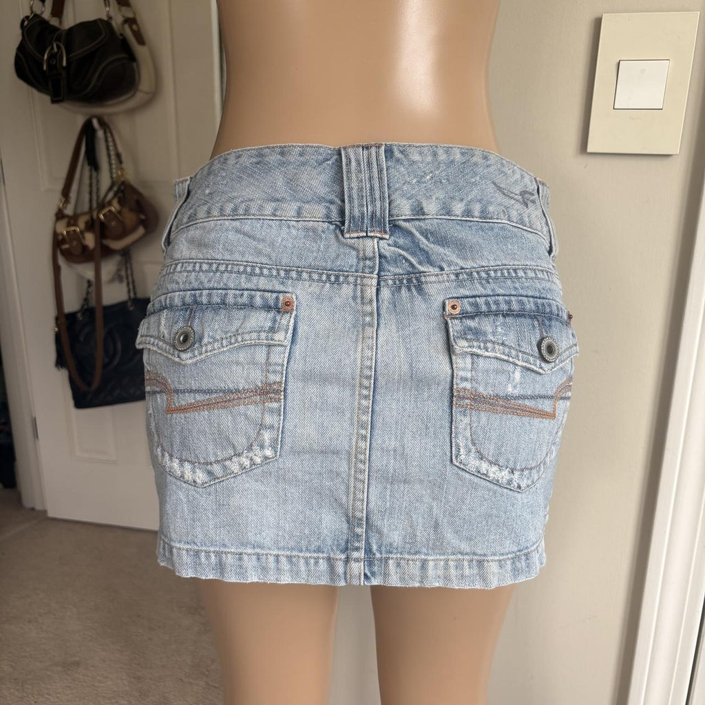 y2k 2000s American eagle light wash low rise denim micro mini skirt