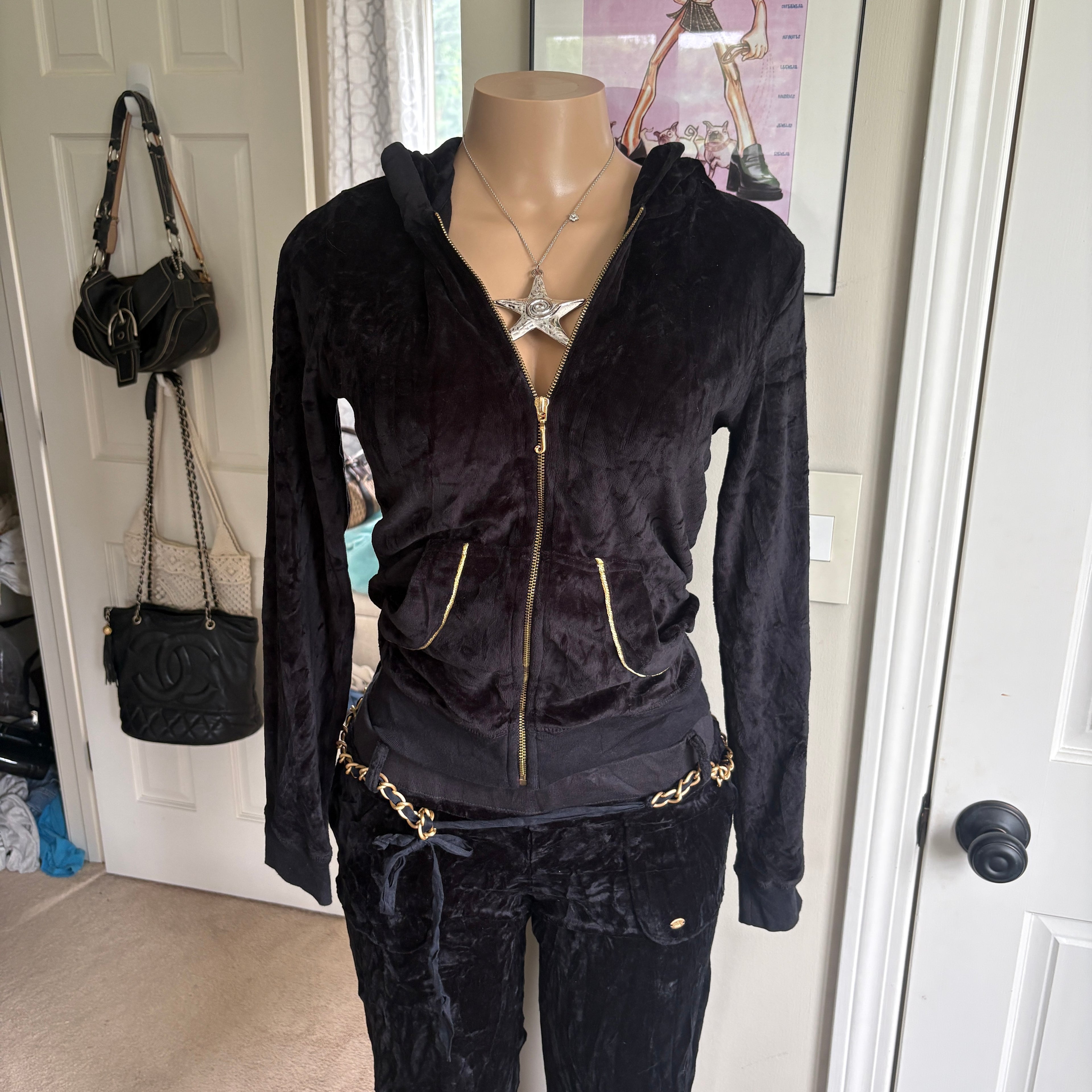 00s Juicy Couture black & gold chain tracksuit set (size S/M)
