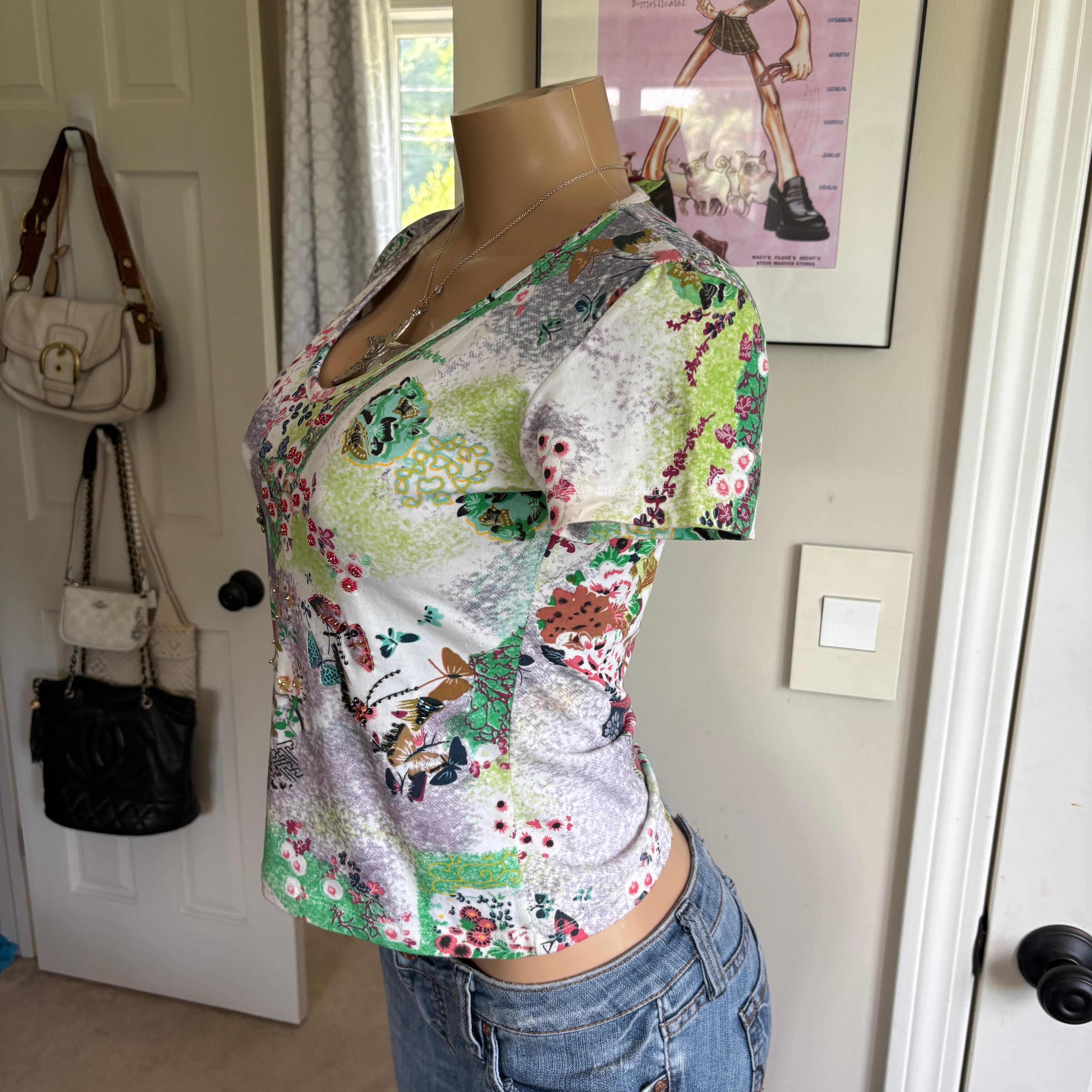 00s Save the Queen floral short sleeve top (size L)