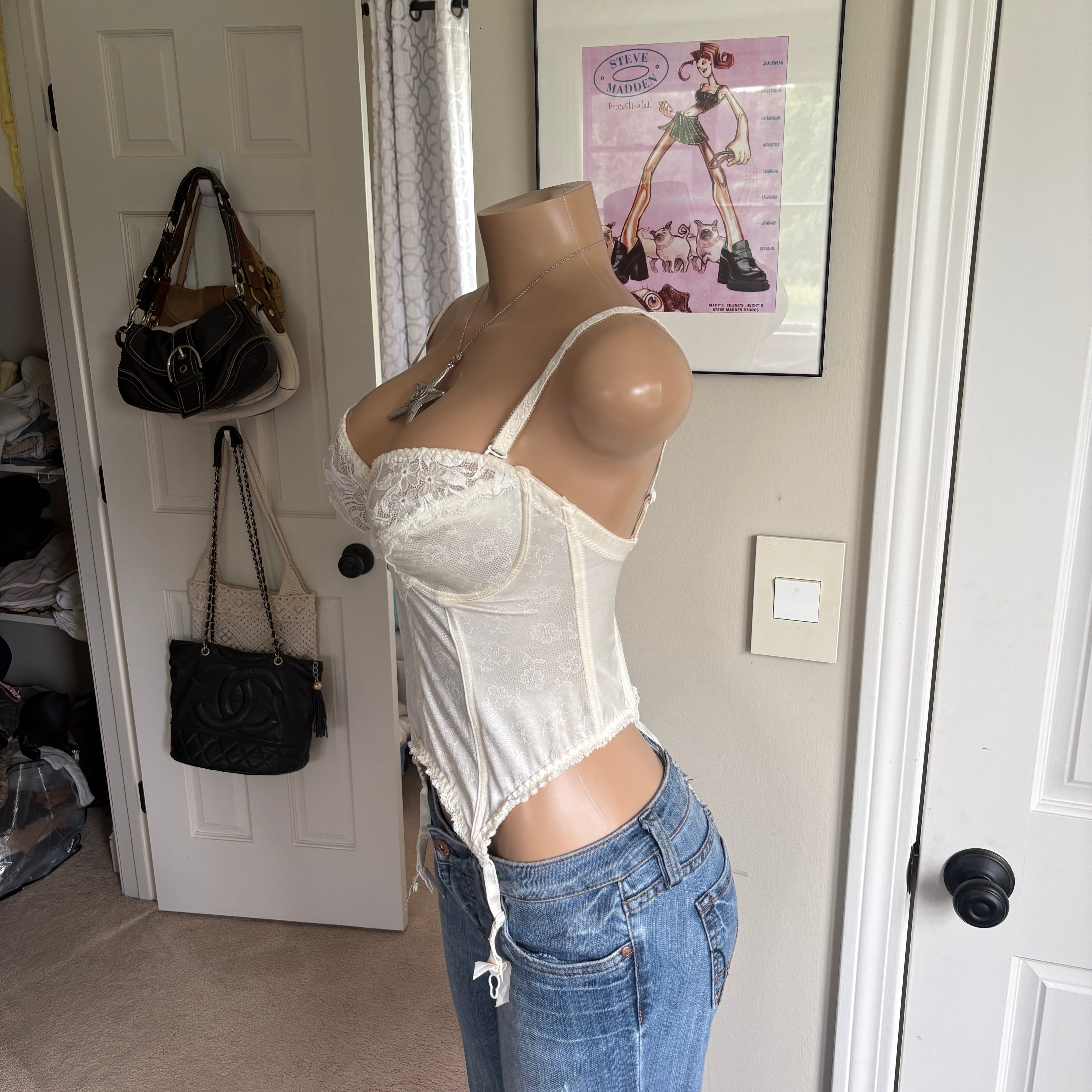 00s white lace corset top (size M)