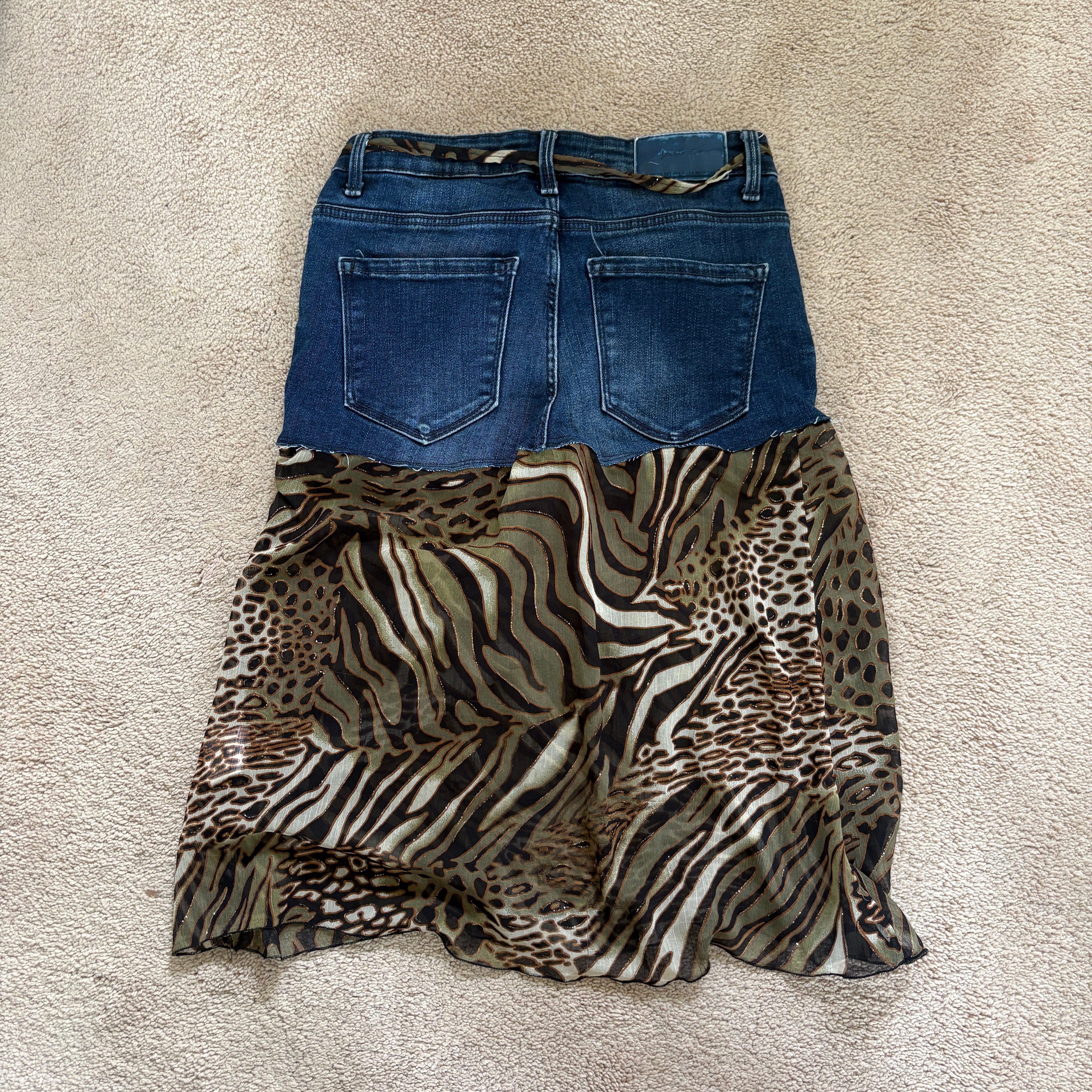 00s Stradivarius denim leopard midi skirt (size S)