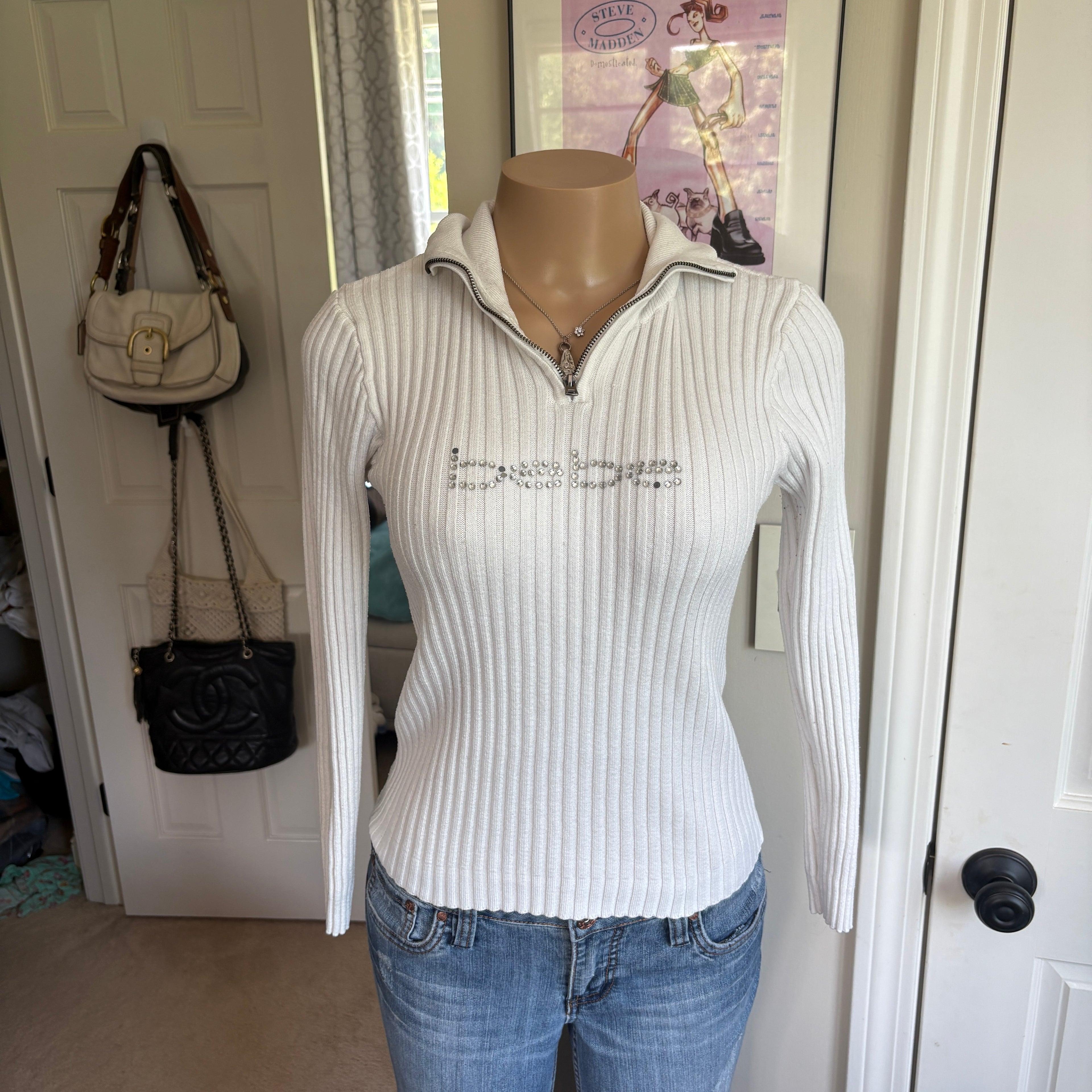 00s Bebe rhinestone spellout white quarter zip sweater (size M)