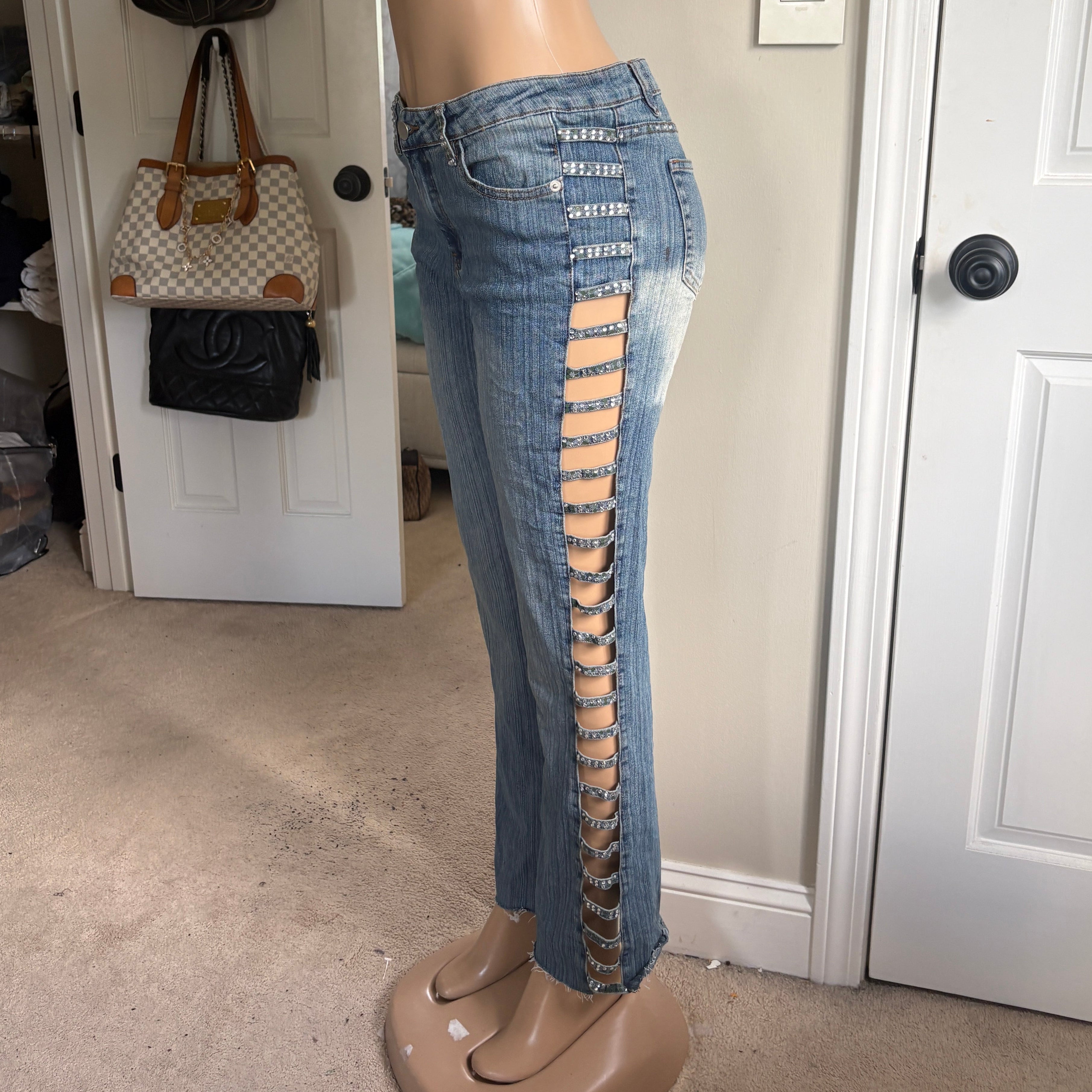 00s Urban Groove cutout bootcut jeans (size L)