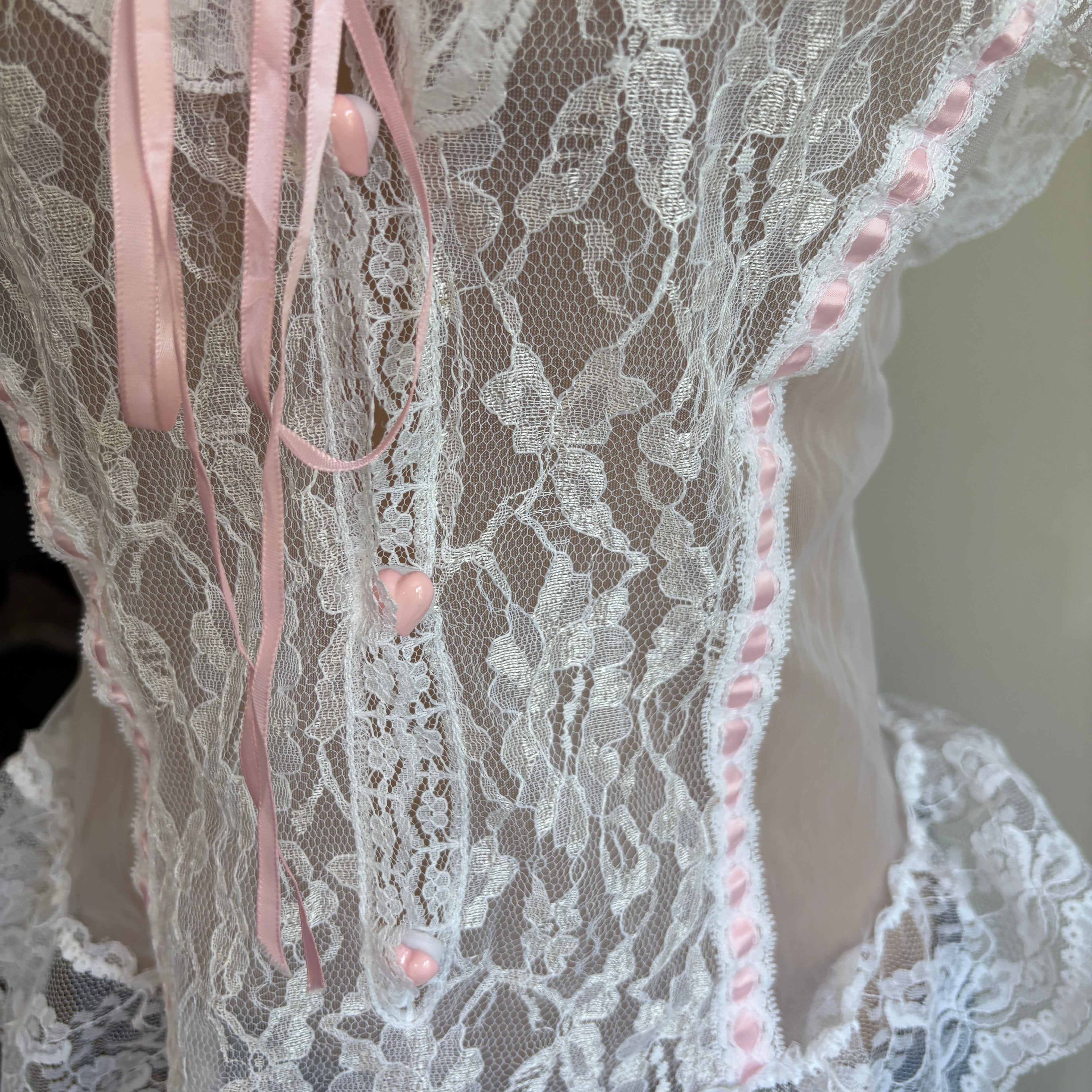 00s white & pink lace lingerie top (size L)