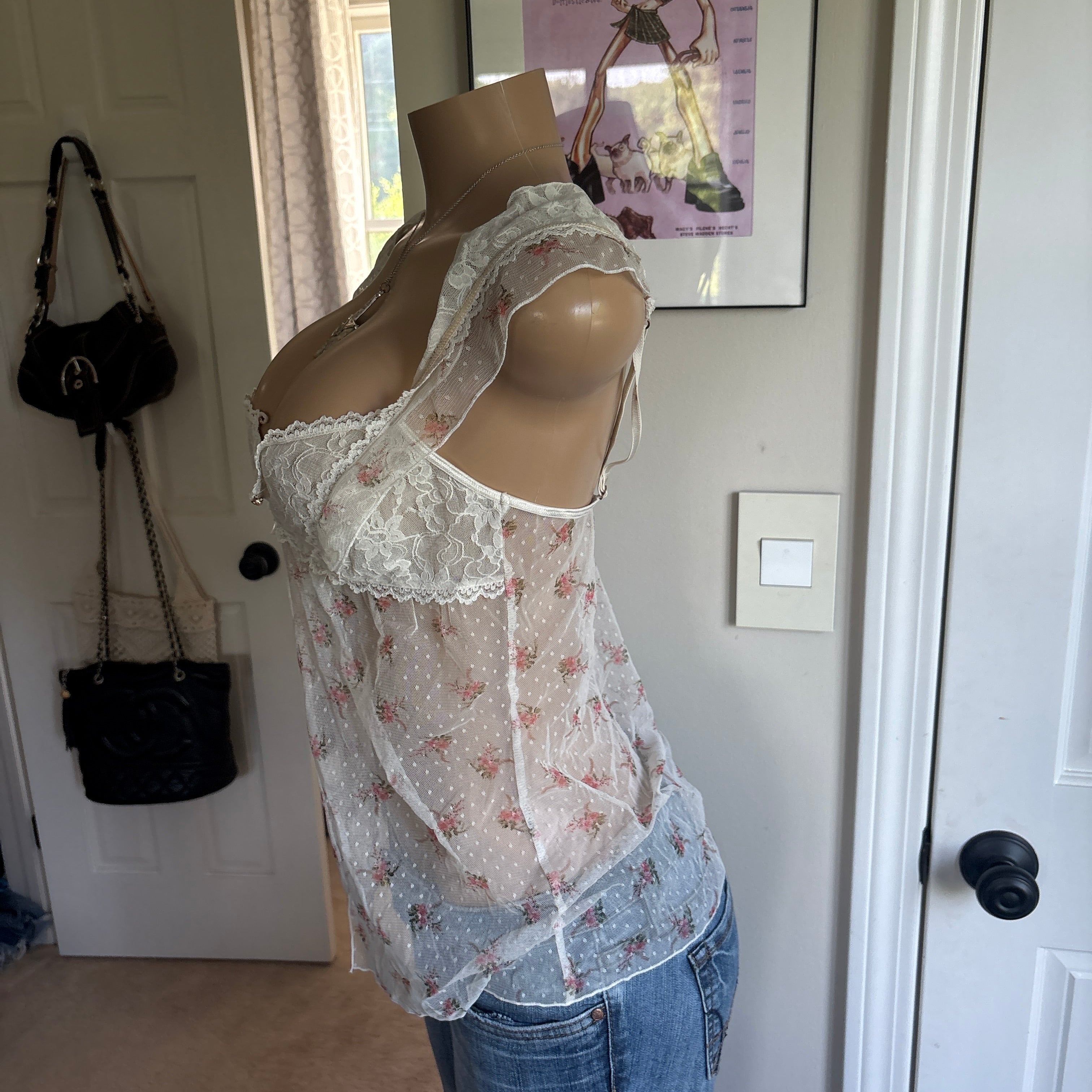 00s Victoria's Secret floral lace top (size M)