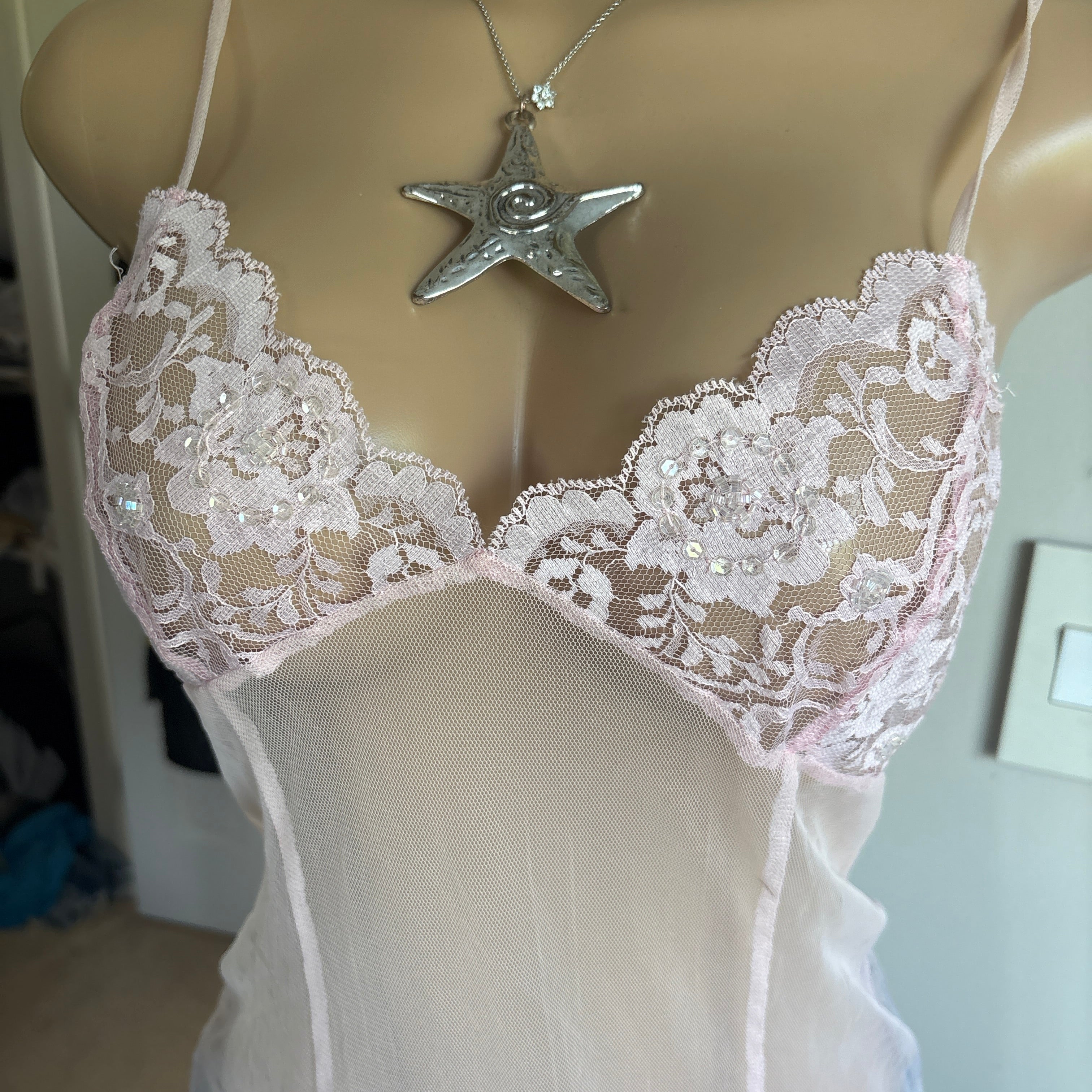 00s Victoria's Secret baby pink slip top (size M)