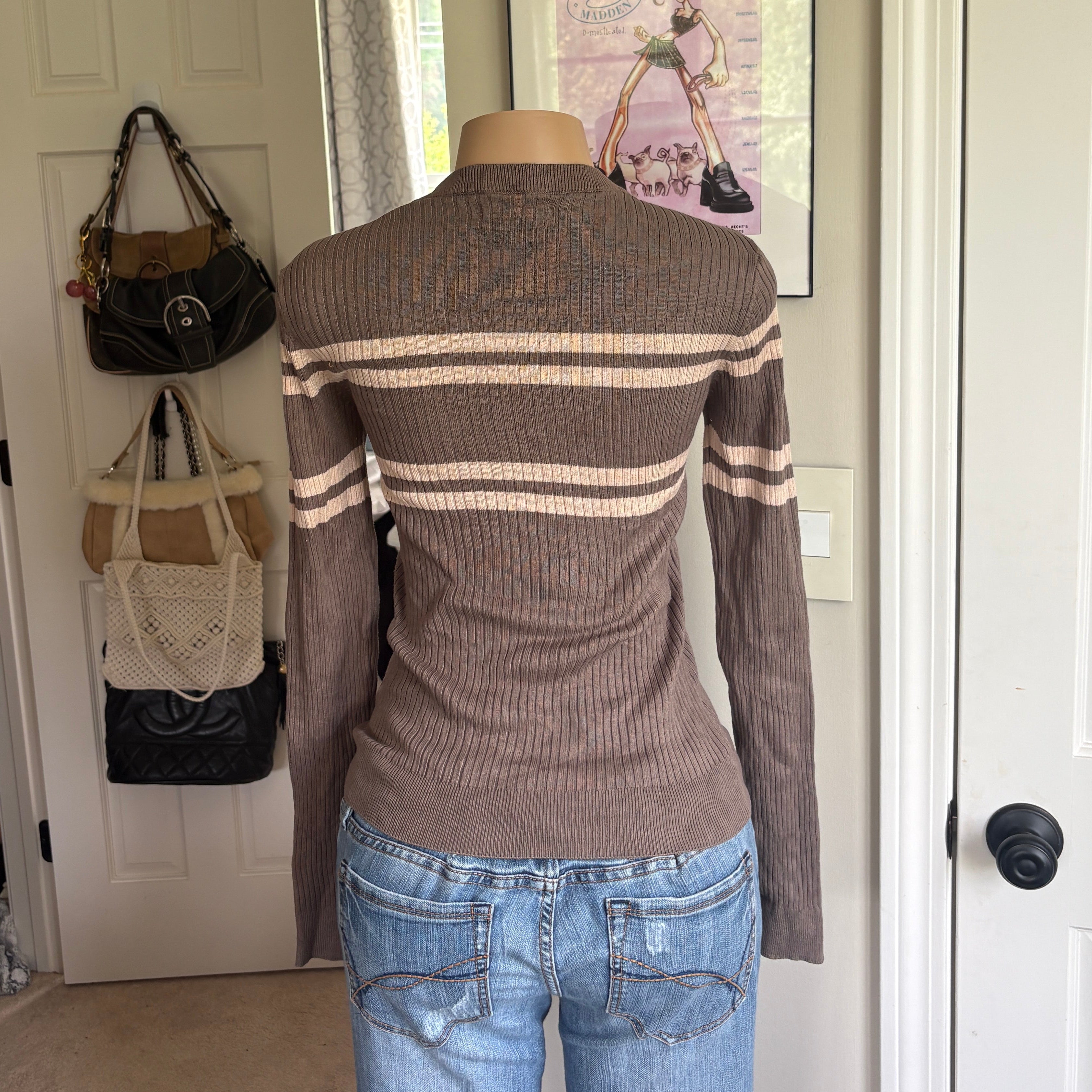 00s Guess spellout brown striped sweater (size M)