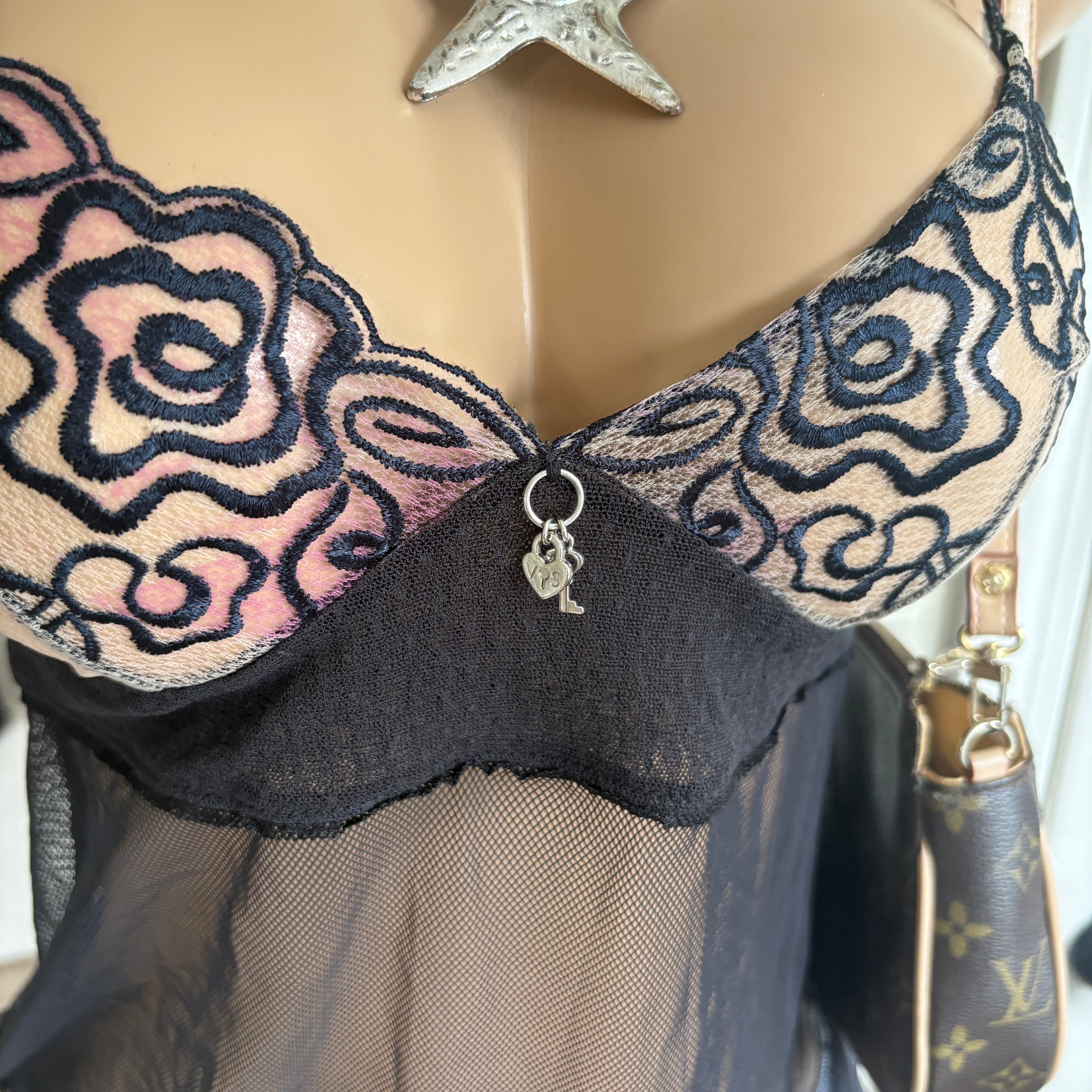 00s Victoria's Secret floral lace lingerie cami (size M)