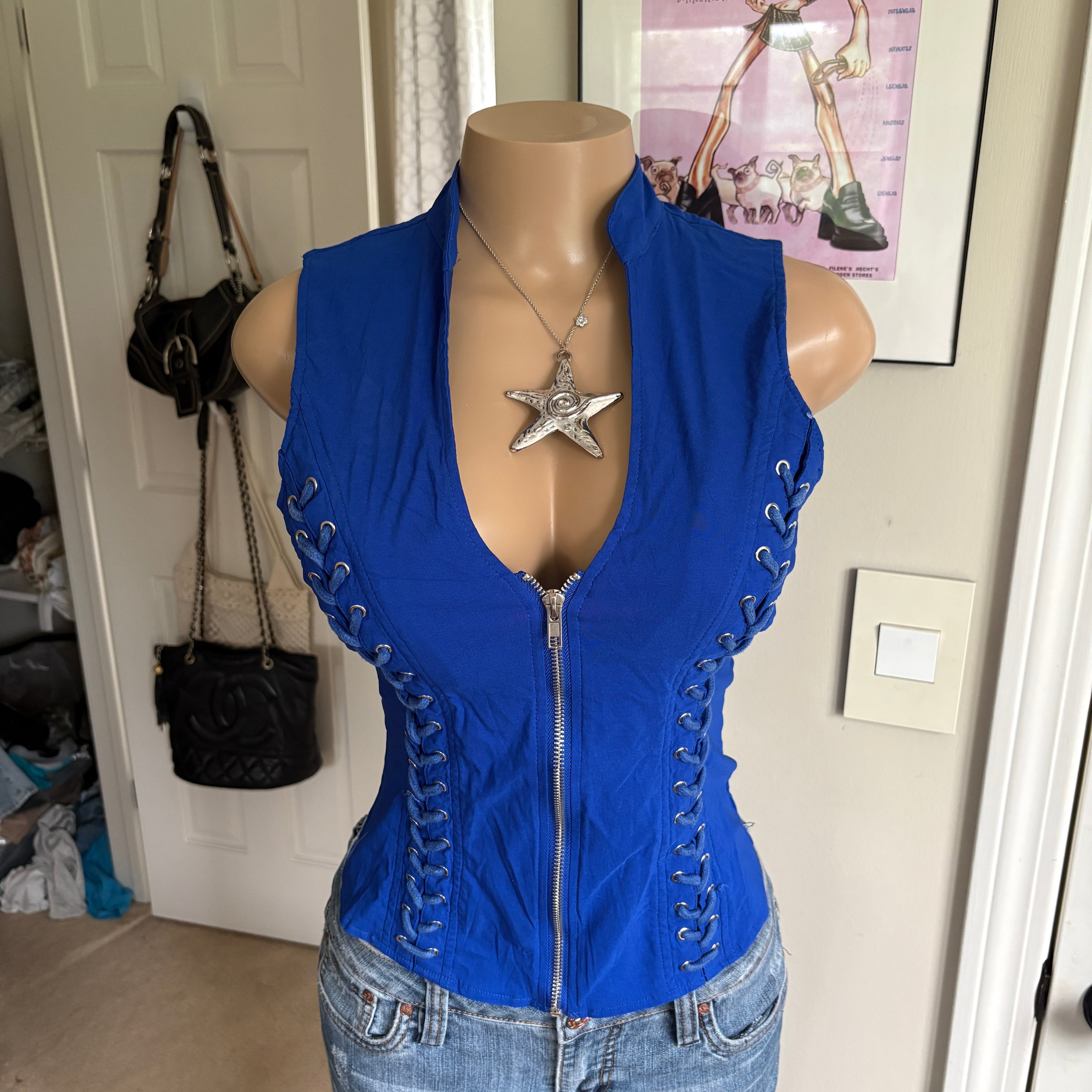 00s blue grommet zip up cutout tank top (size L)