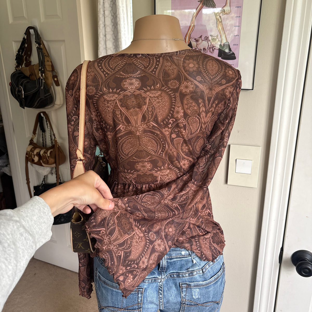 00s brown flare sleeve top (size M)