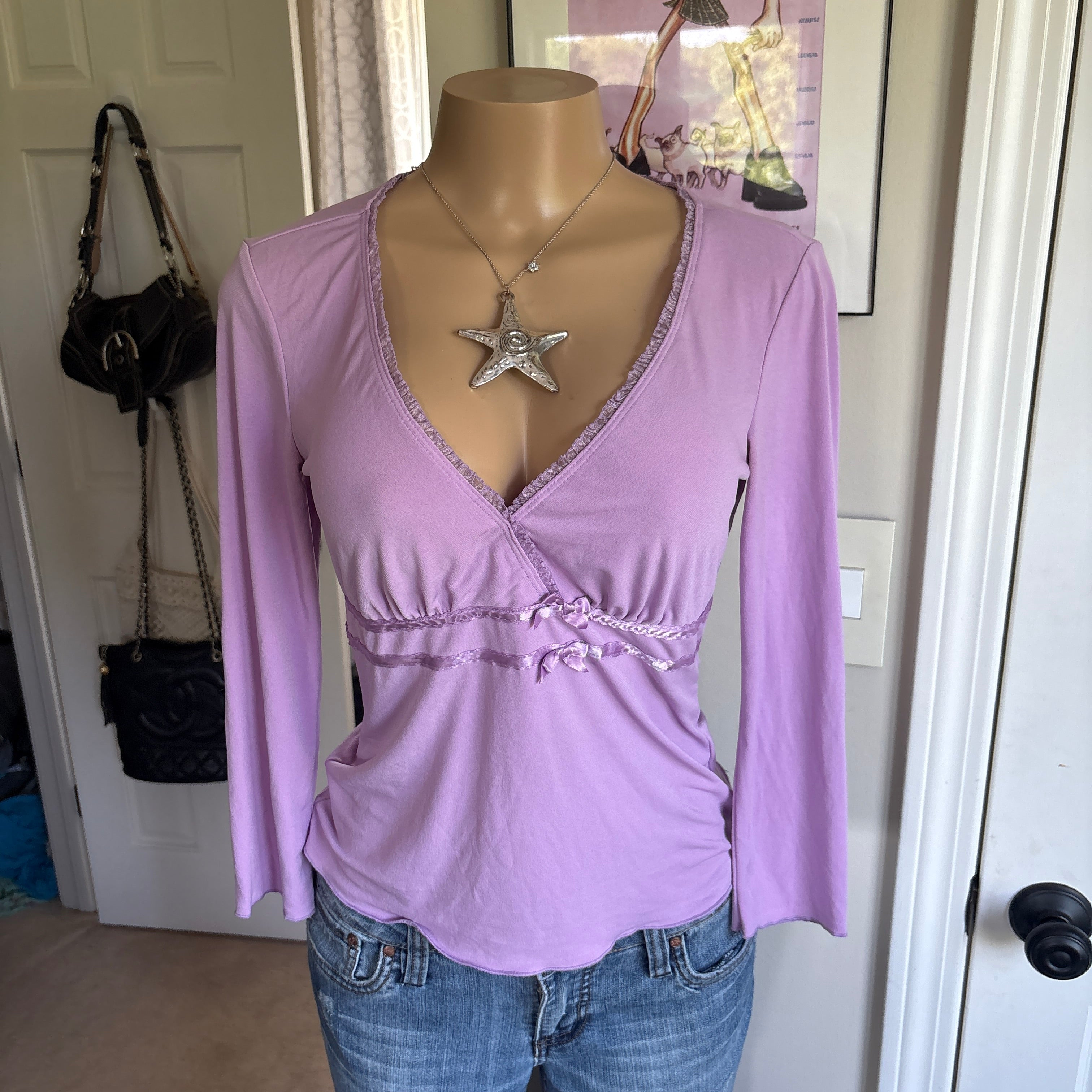 00s purple v neck bow long skeeve (size M)