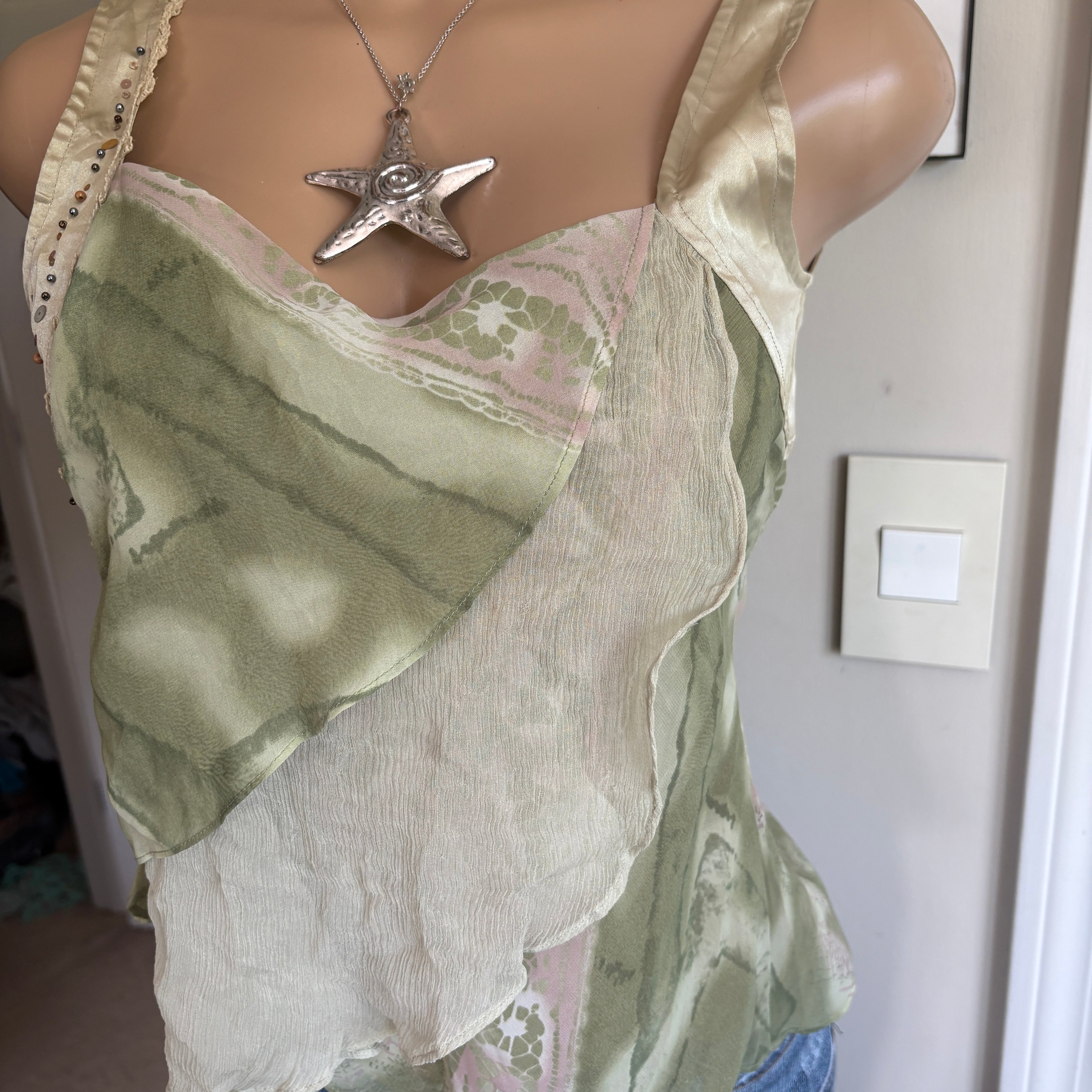 00s green beaded medallion tank top (size M)