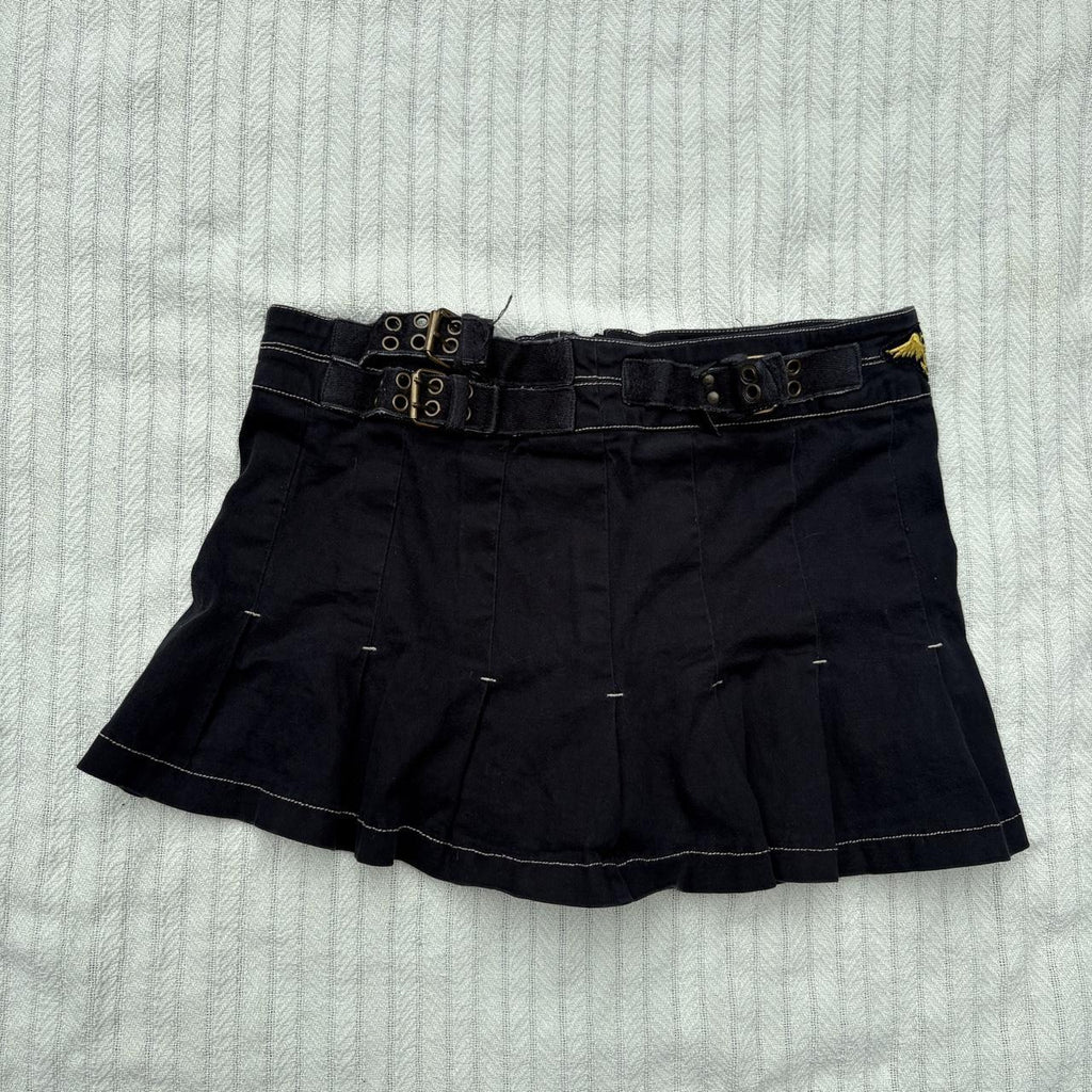 y2k 2000s black buckle belted pleated micro mini skirt