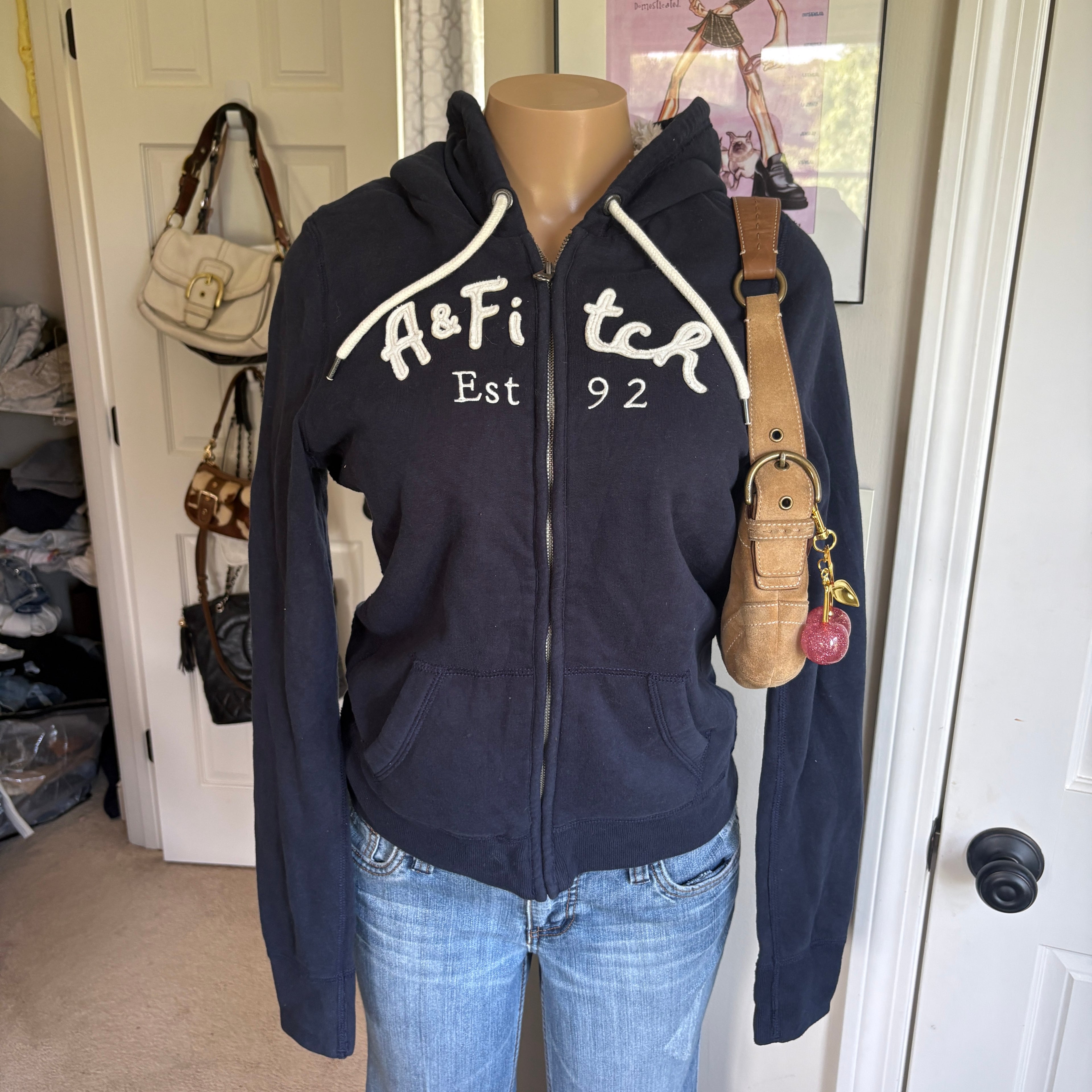 00s Abercrombie & Fitch spellout fur lined zip hoodie (size L)