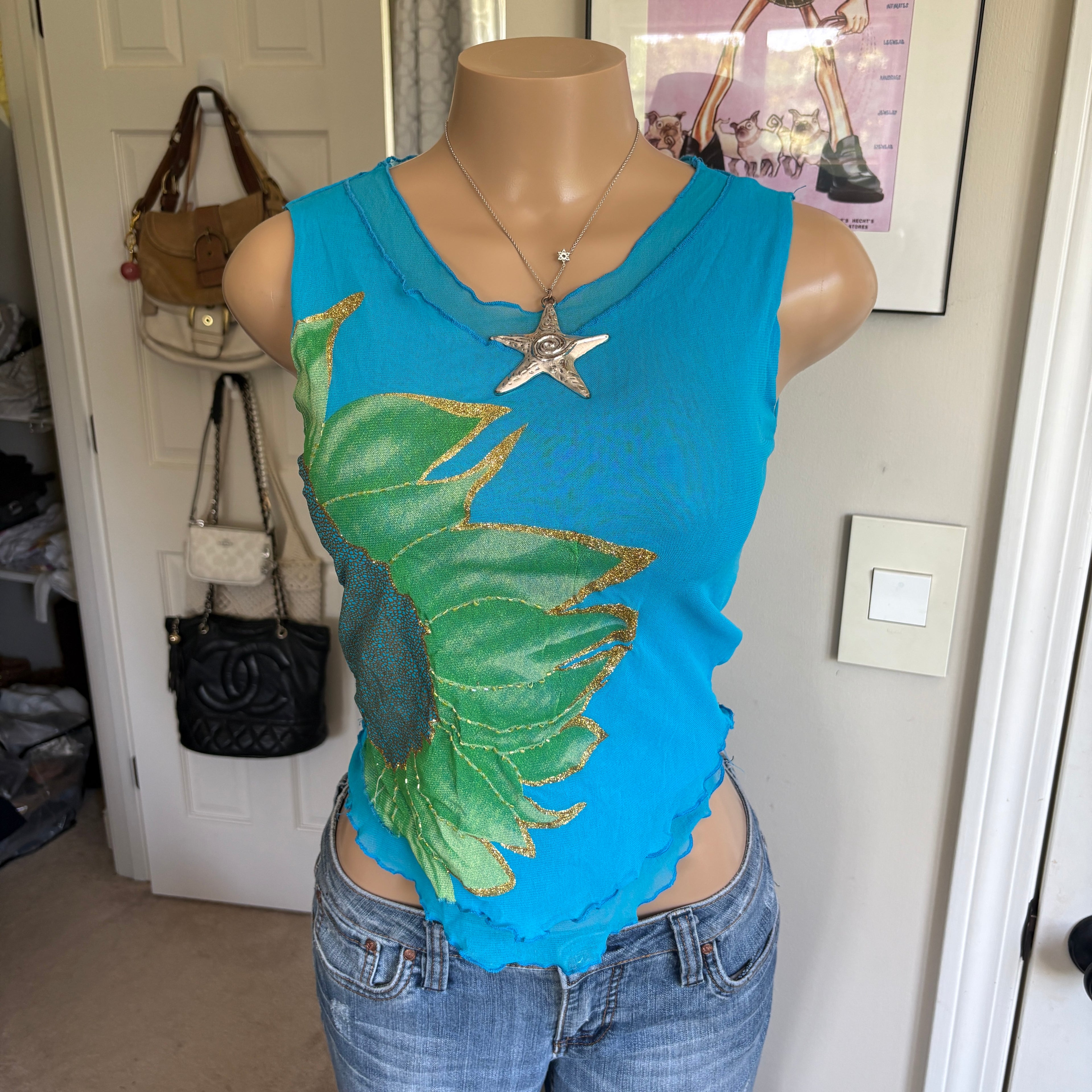00s blue sunflower tank top (size S/M)