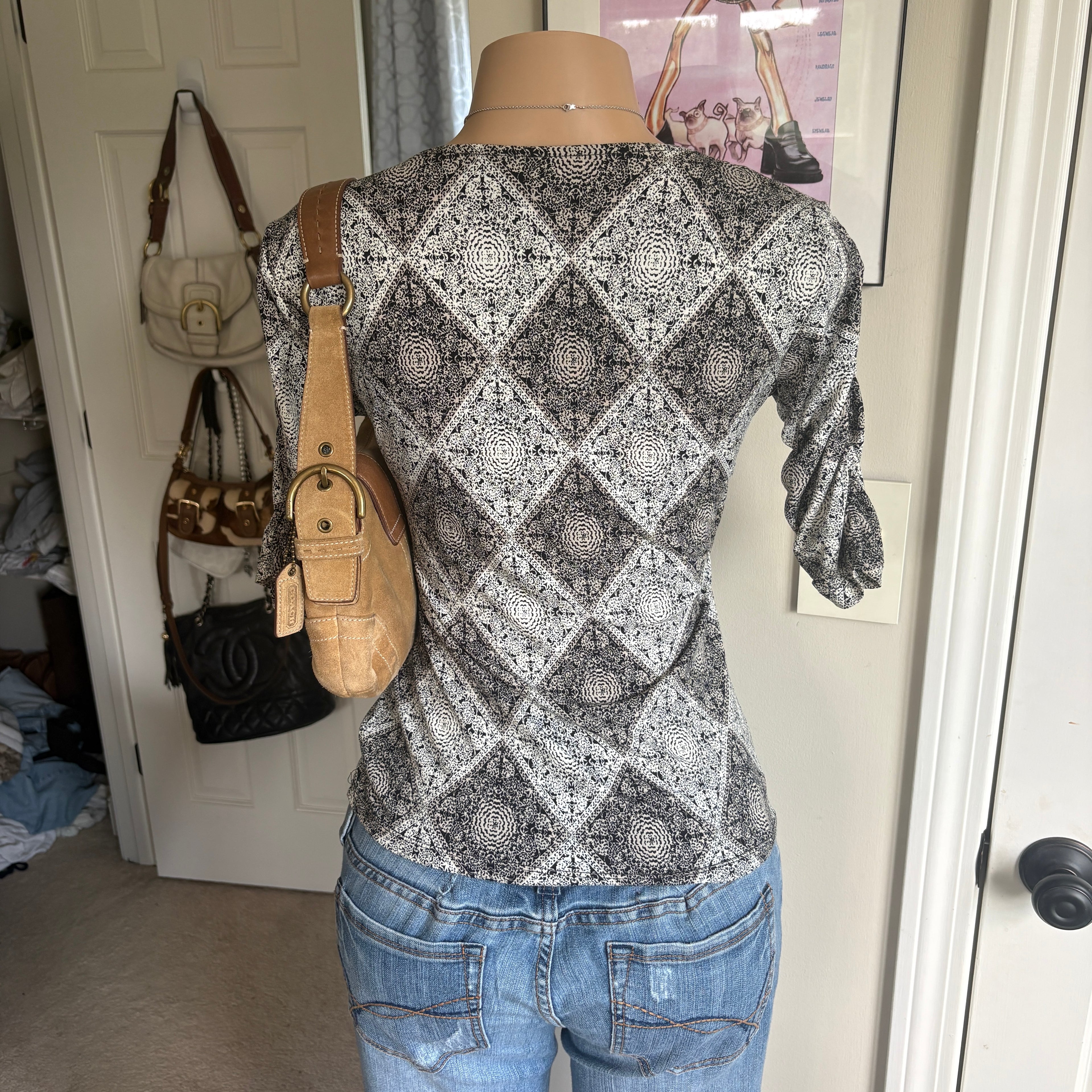 00s avant garde gray v neck top (size S)