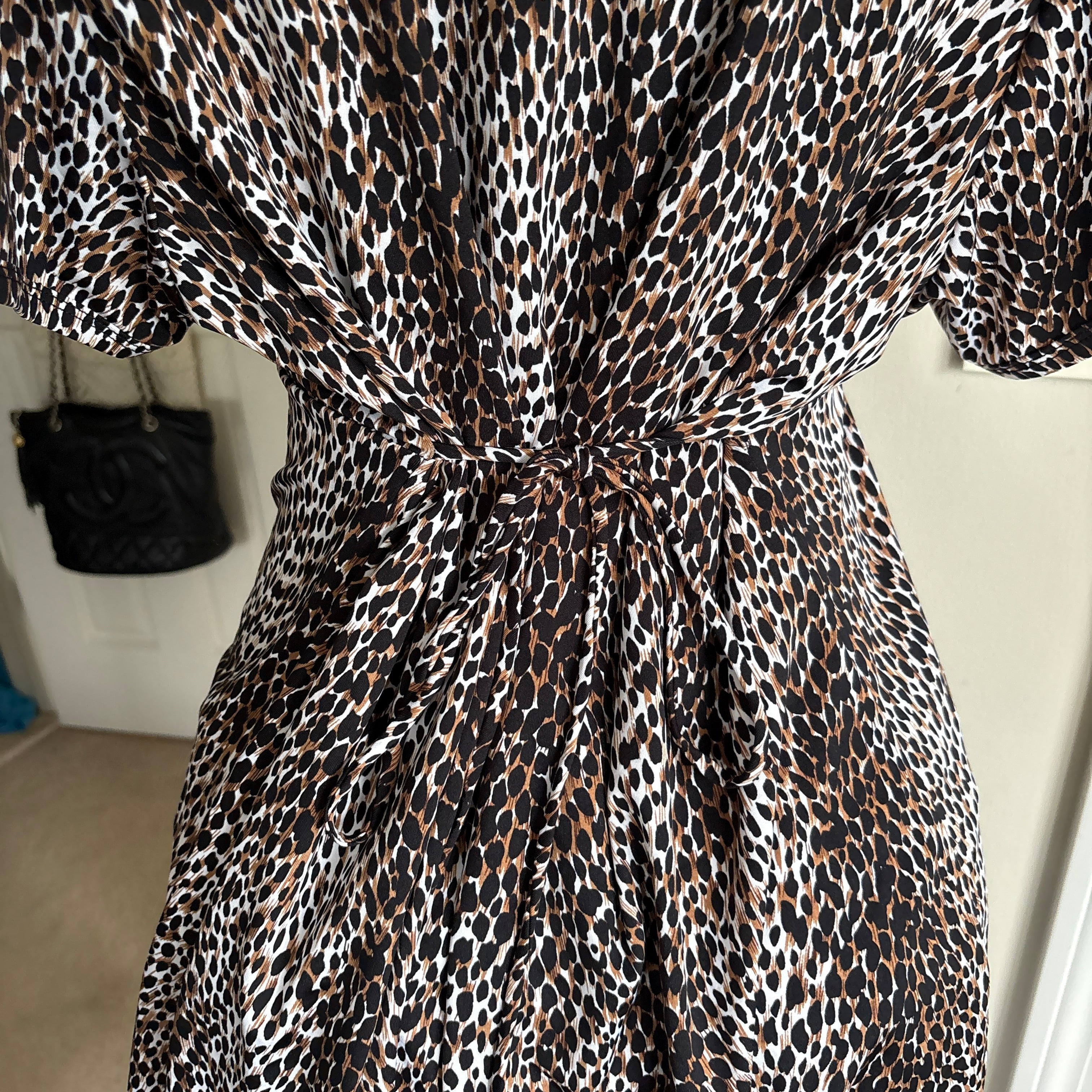 00s Heart Soul leopard tie back short sleeve (size XL)