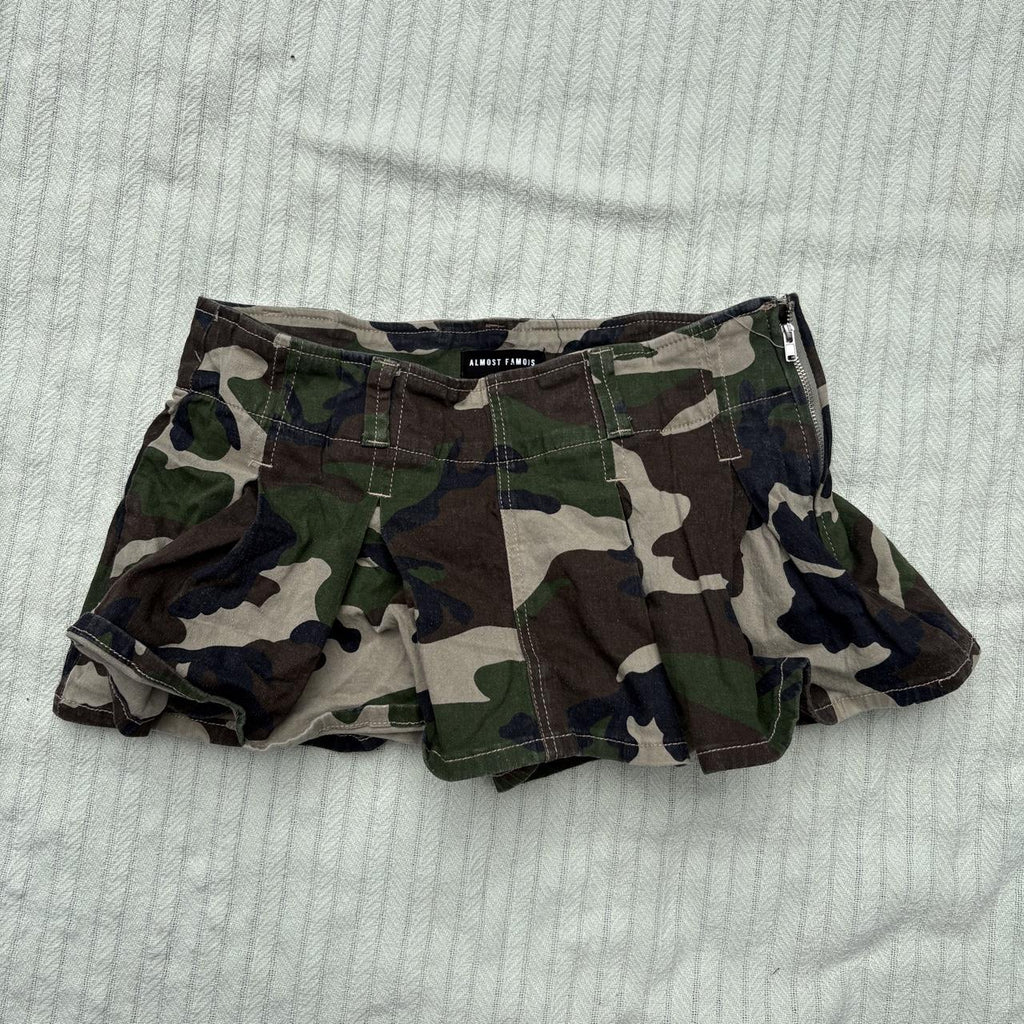 y2k 2000s almost famous camo pleated micro mini skirt