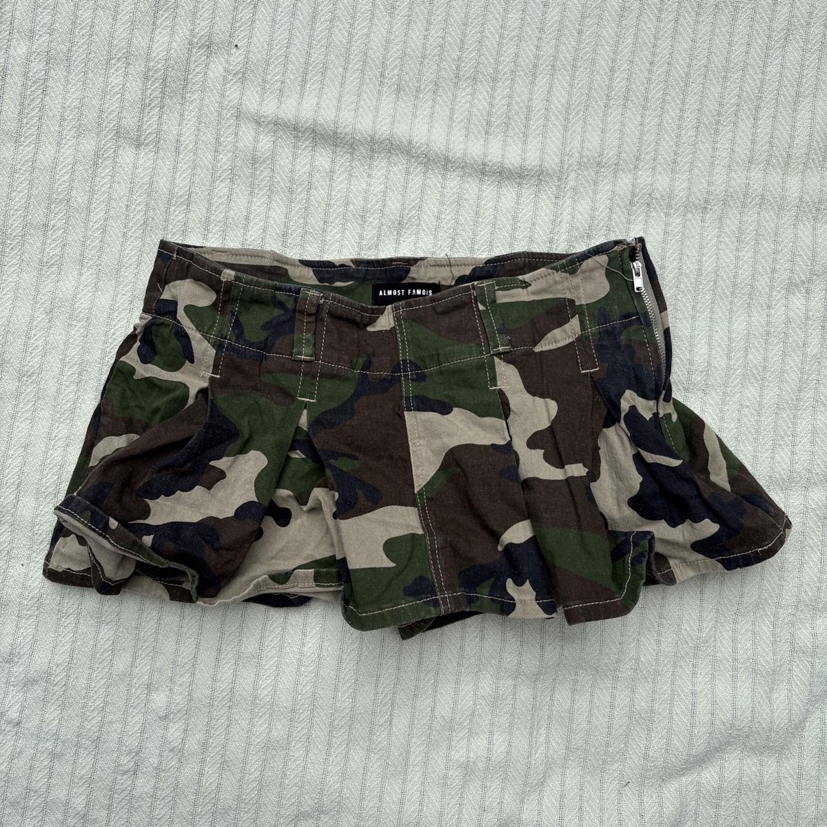 y2k 2000s almost famous camo pleated micro mini skirt