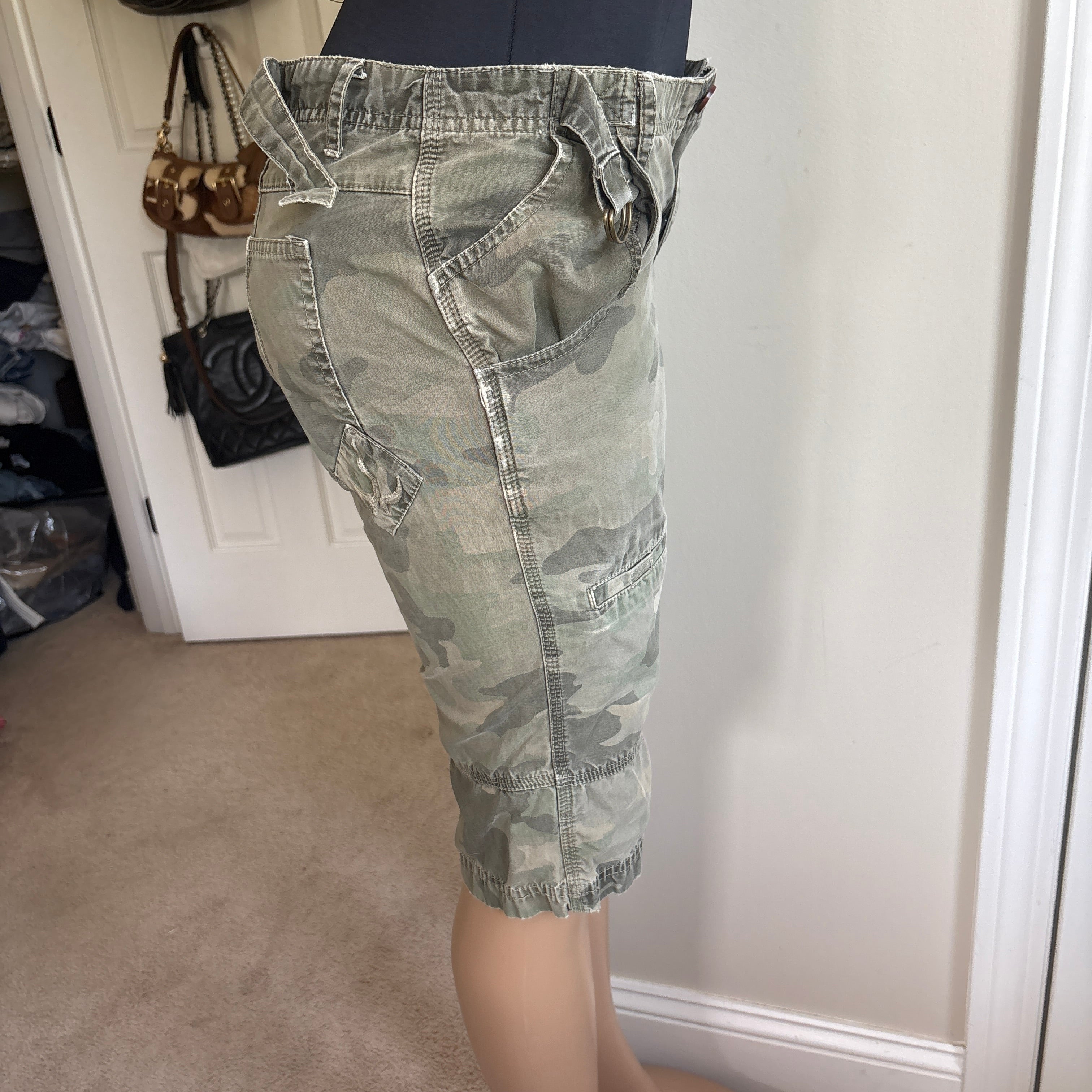 00s Prana camo cargo cropped pants (size S)