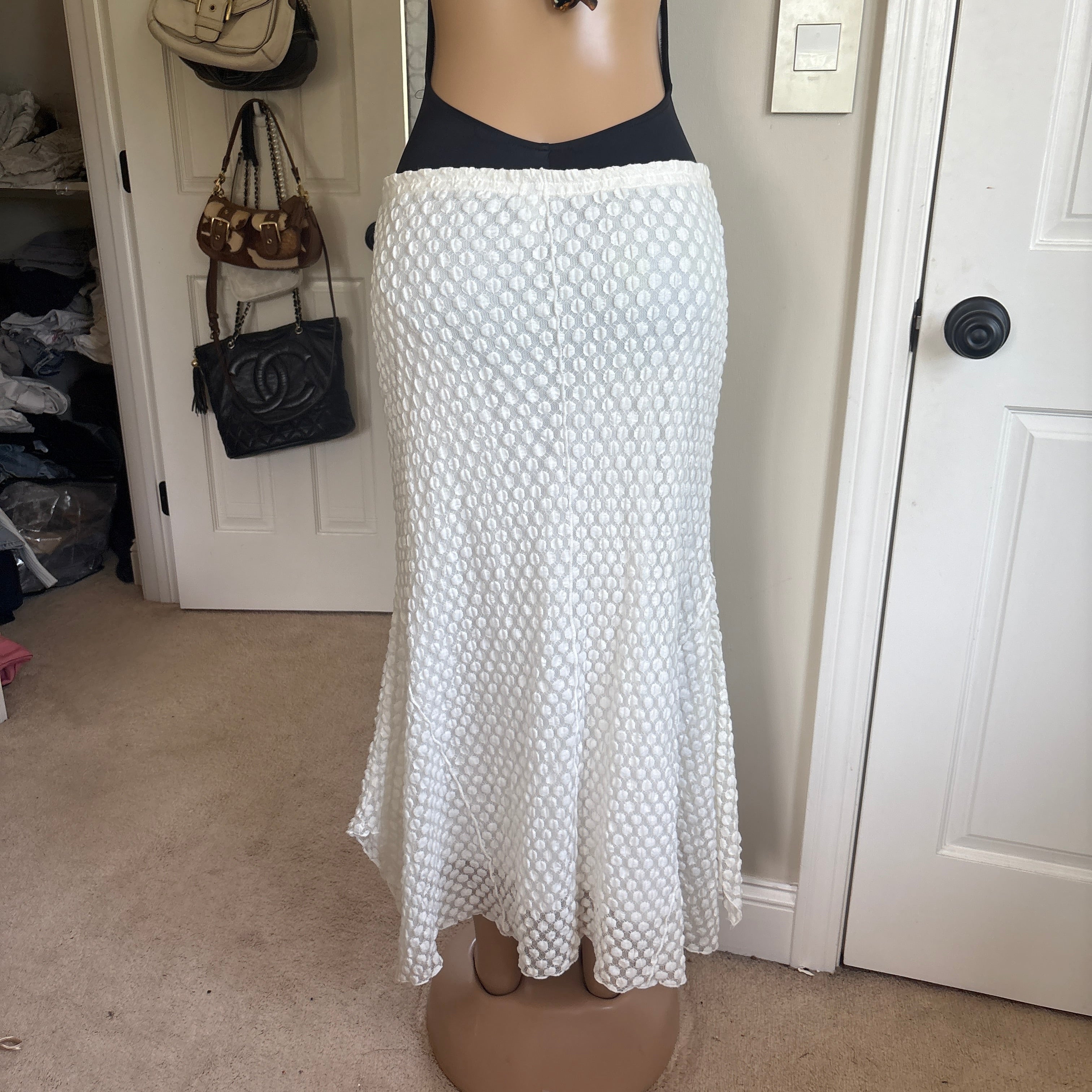 00s white polka dot maxi skirt (size L)