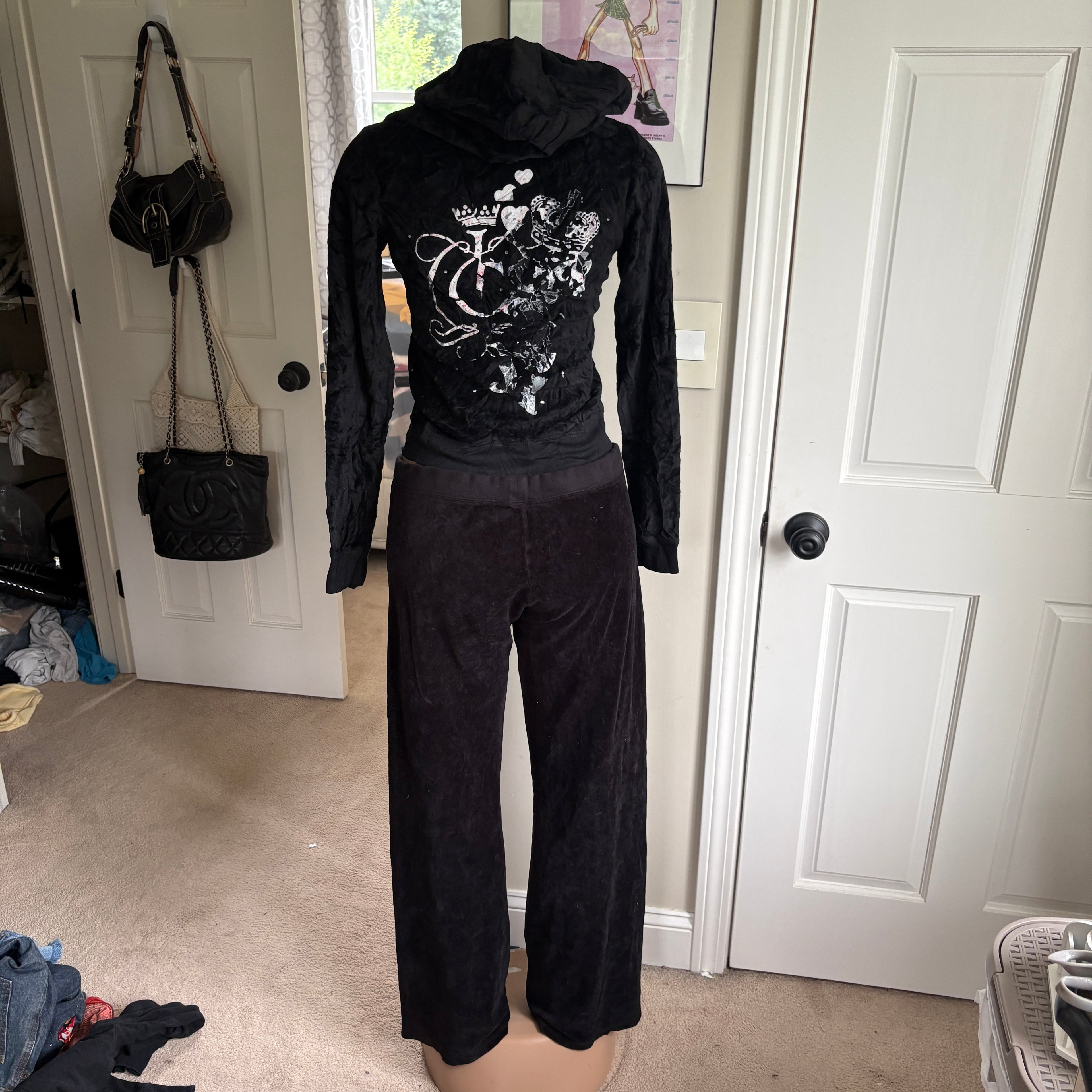 00s Juicy Couture black velour decal tracksuit set (size L)