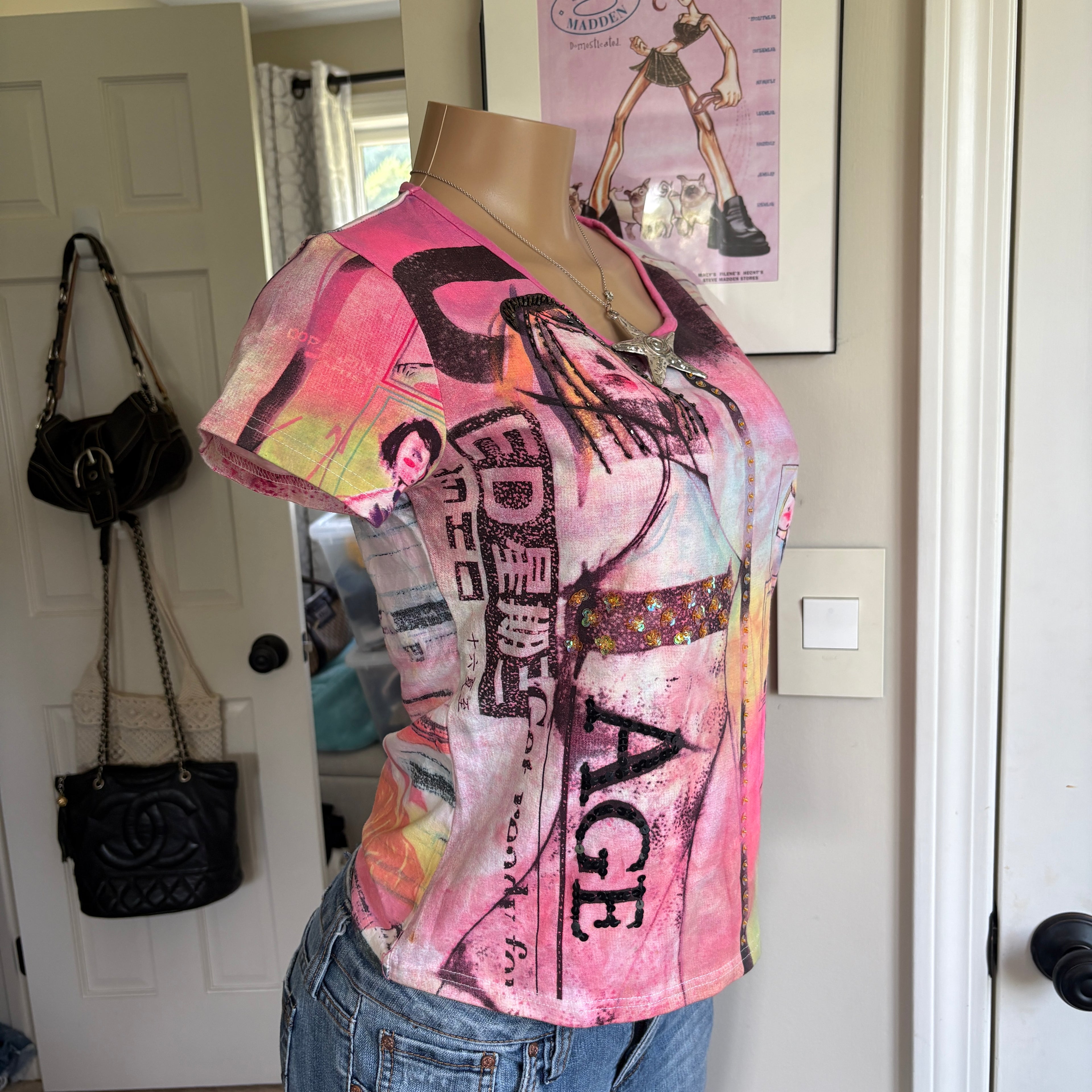 00s Custo Barcelona pink abstract t shirt  (size M/L)