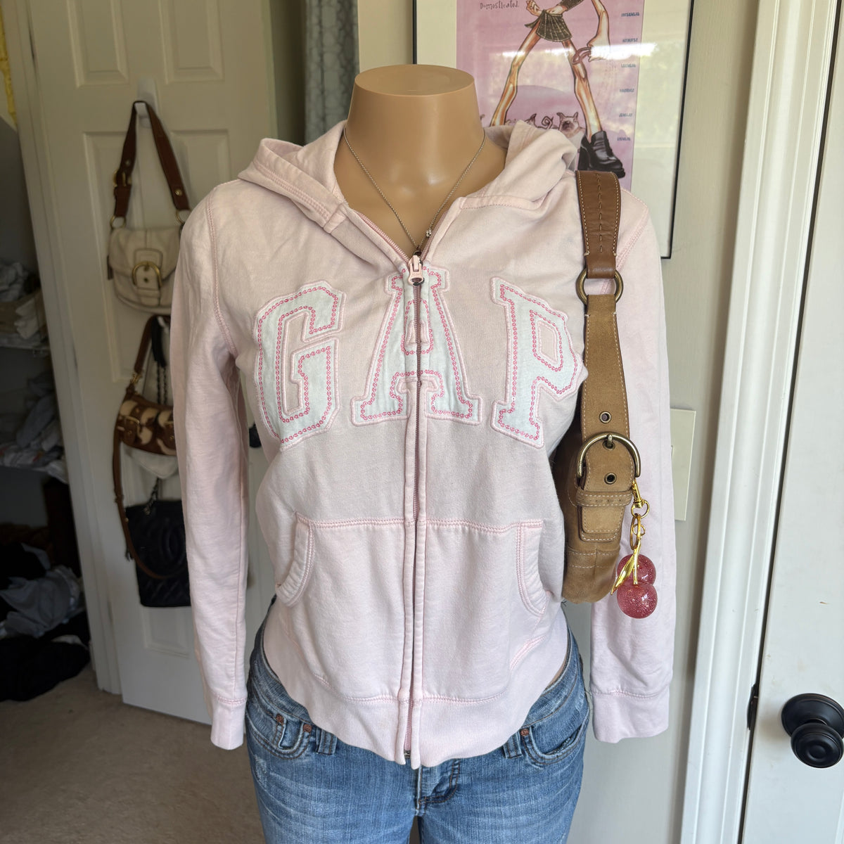 00s Gap baby pink spellout zip hoodie (size XS/S)