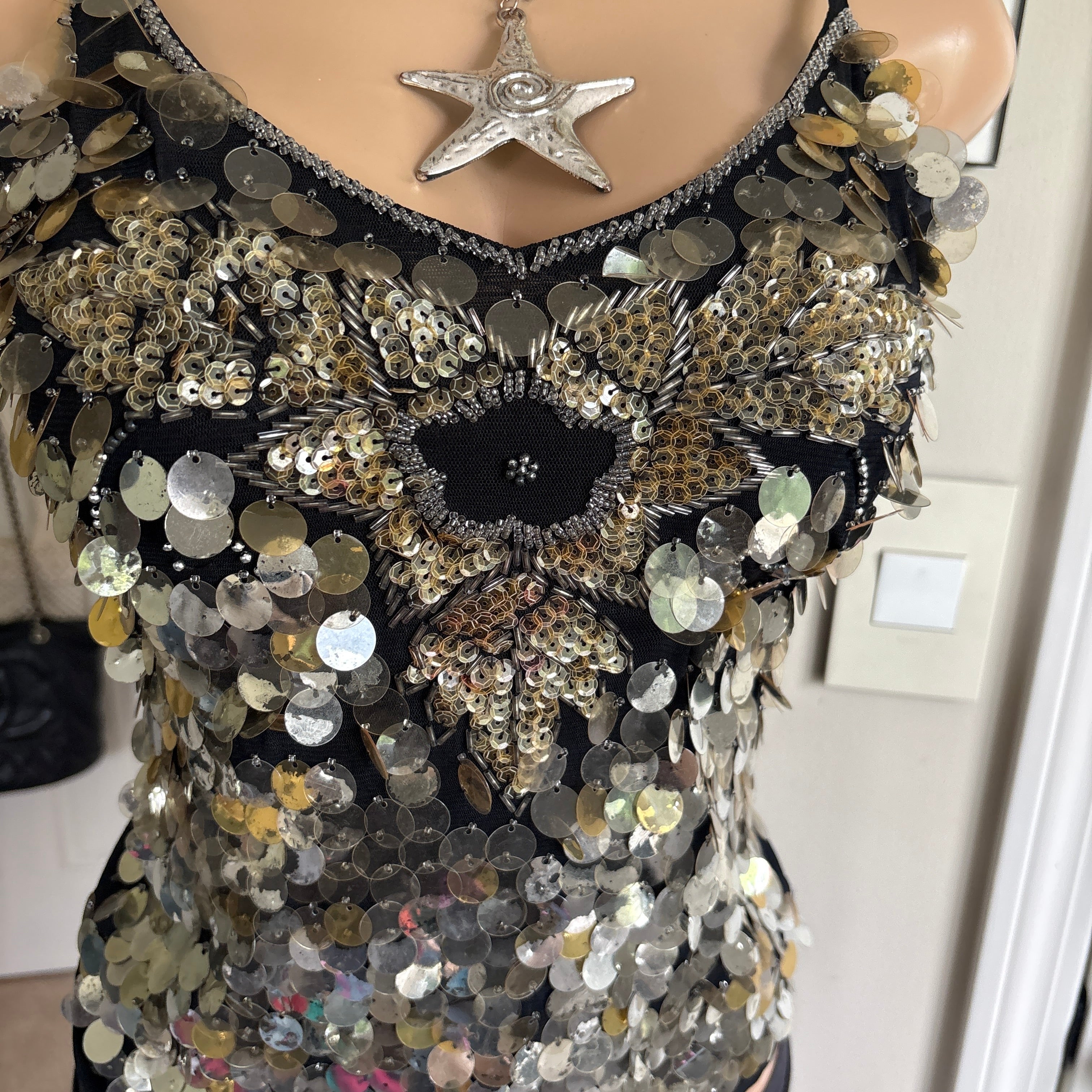 00s unique floral sequin cami tank top (size S)