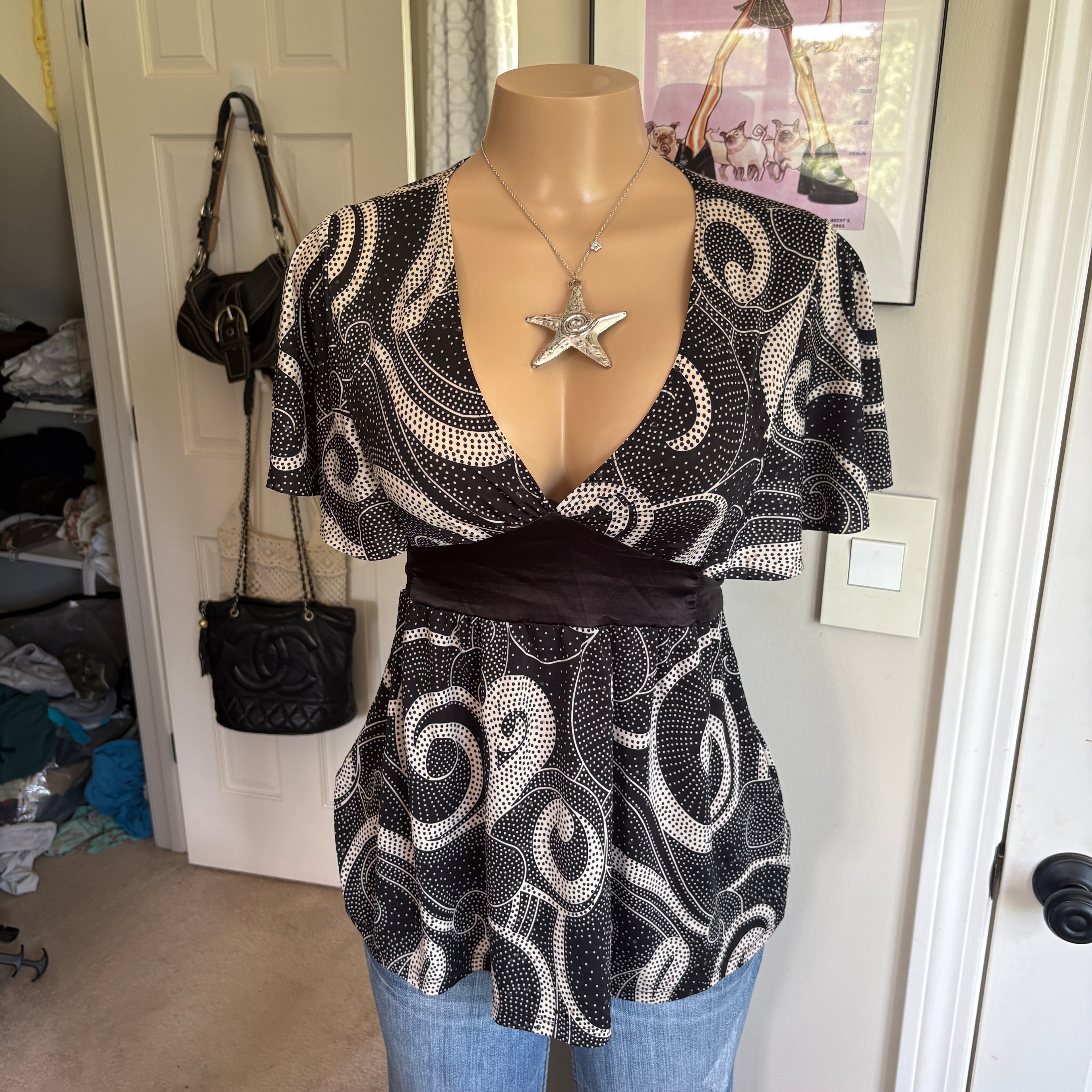 00s black whimsy swirl tie back top (size L)