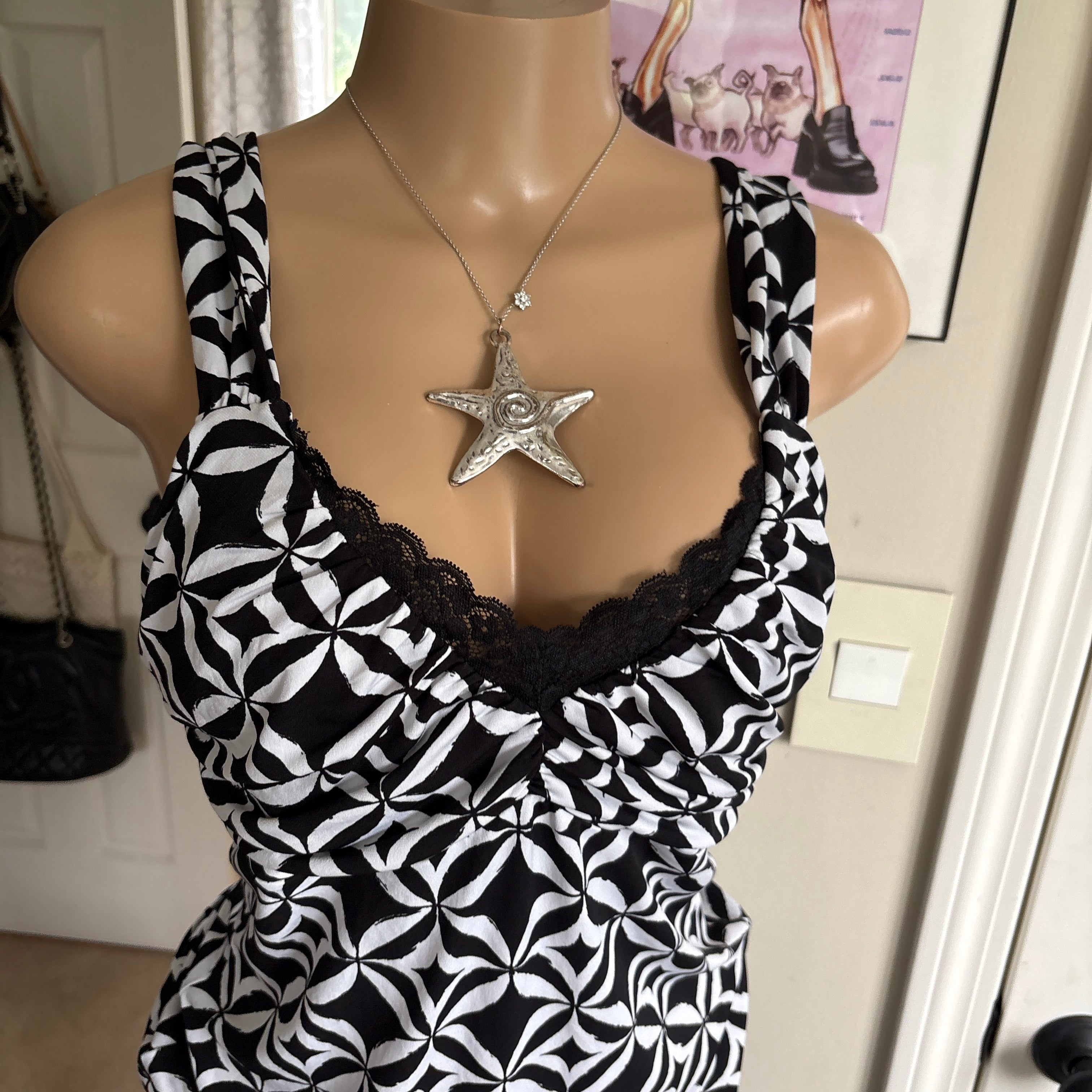 00s WHBM black & white tank top (size M)