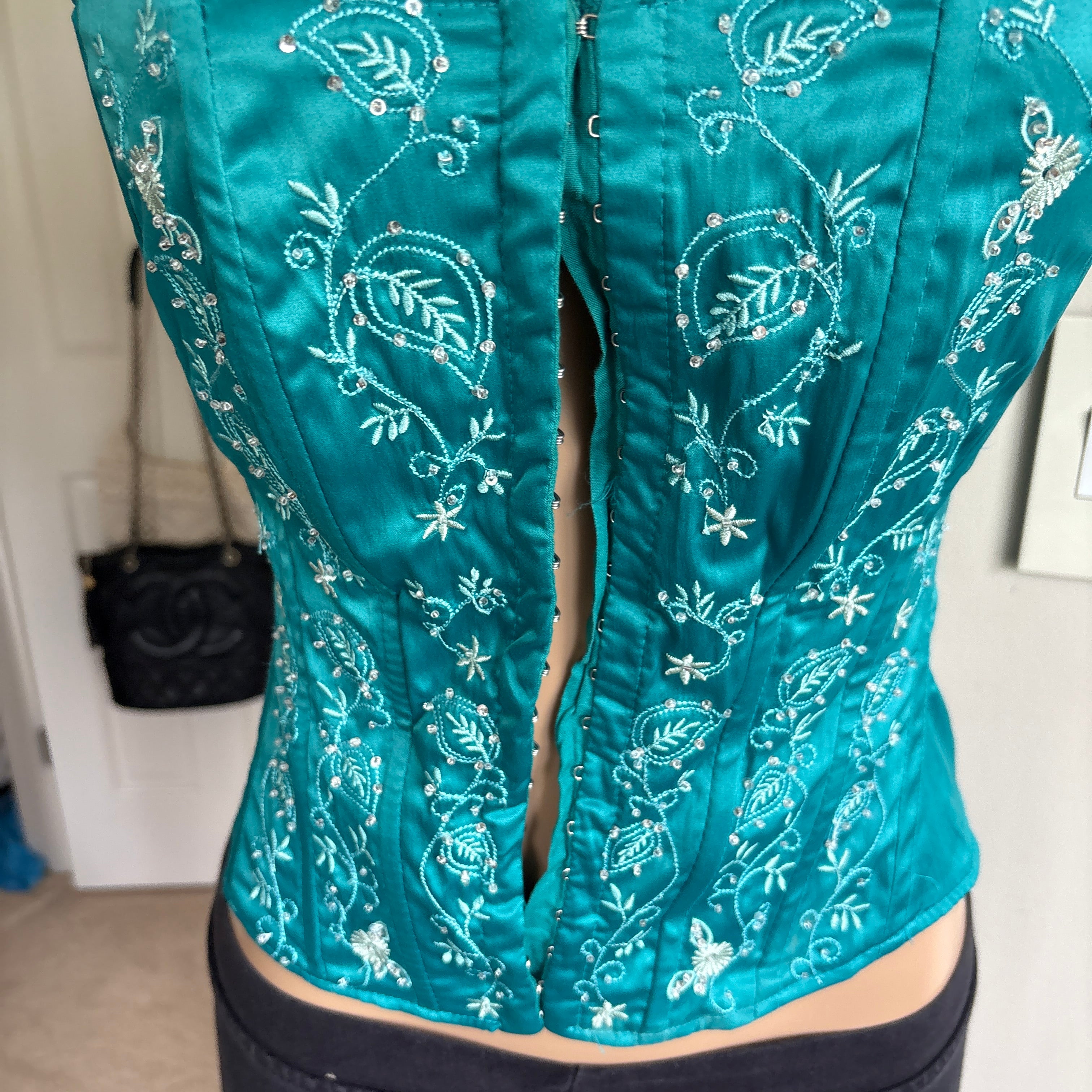 00s turquoise floral embroidered corset tank top (size S)
