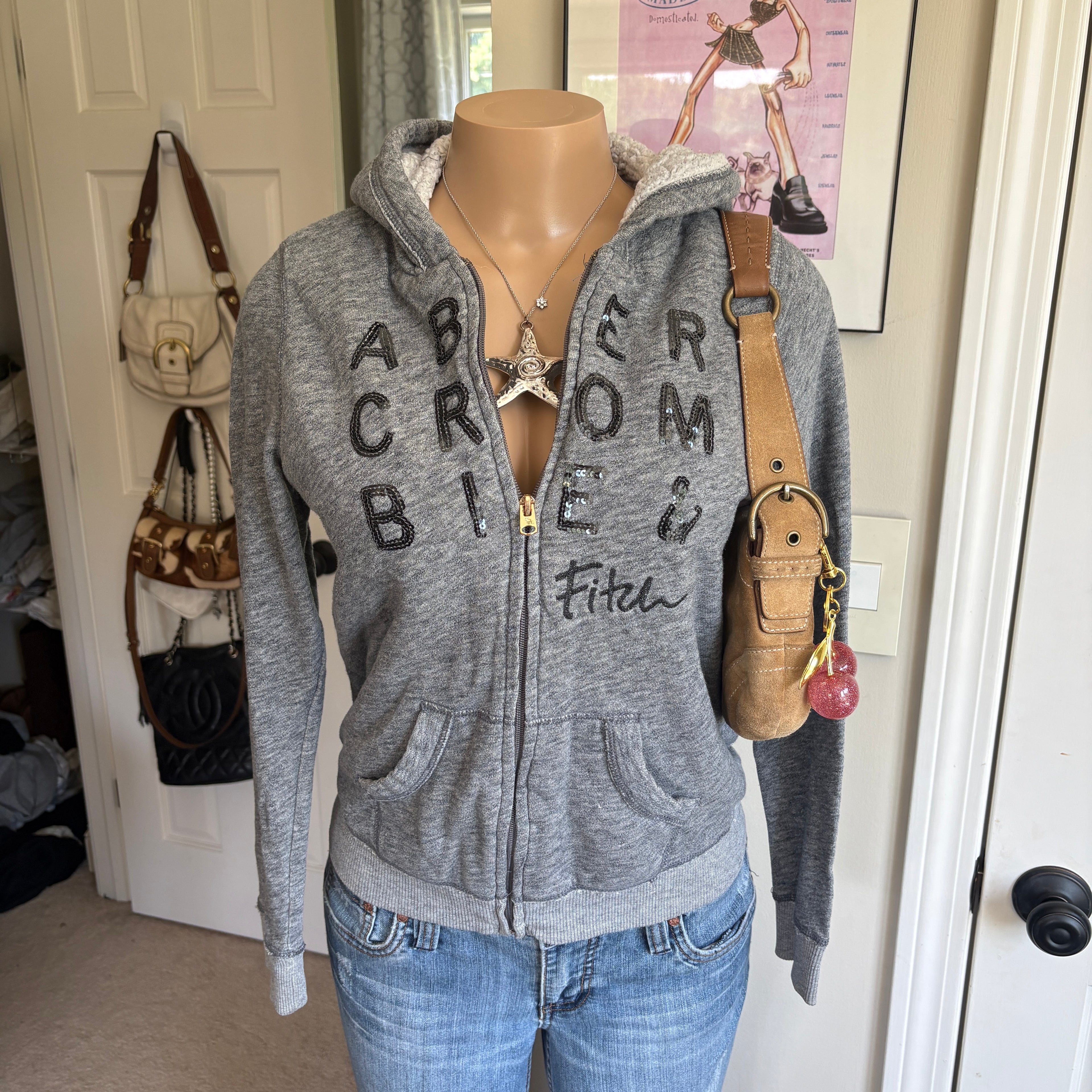 00s Abercrombie spellout sherpa lined zip gray hoodie (size XS/S)
