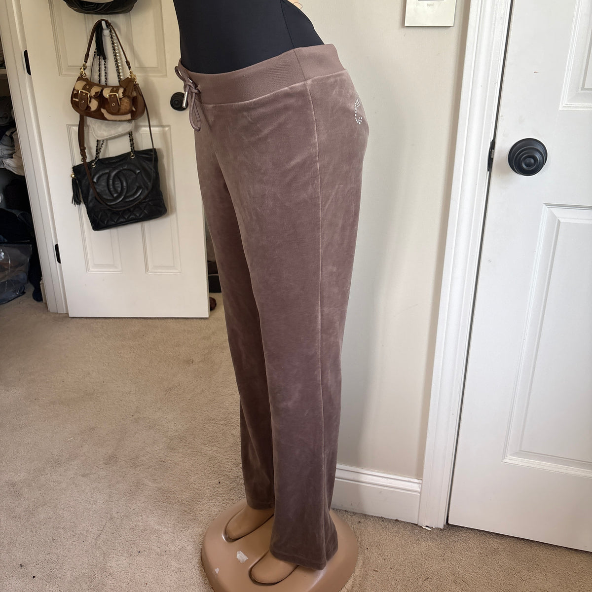 Juicy Couture brown velour sweatpants (size M)