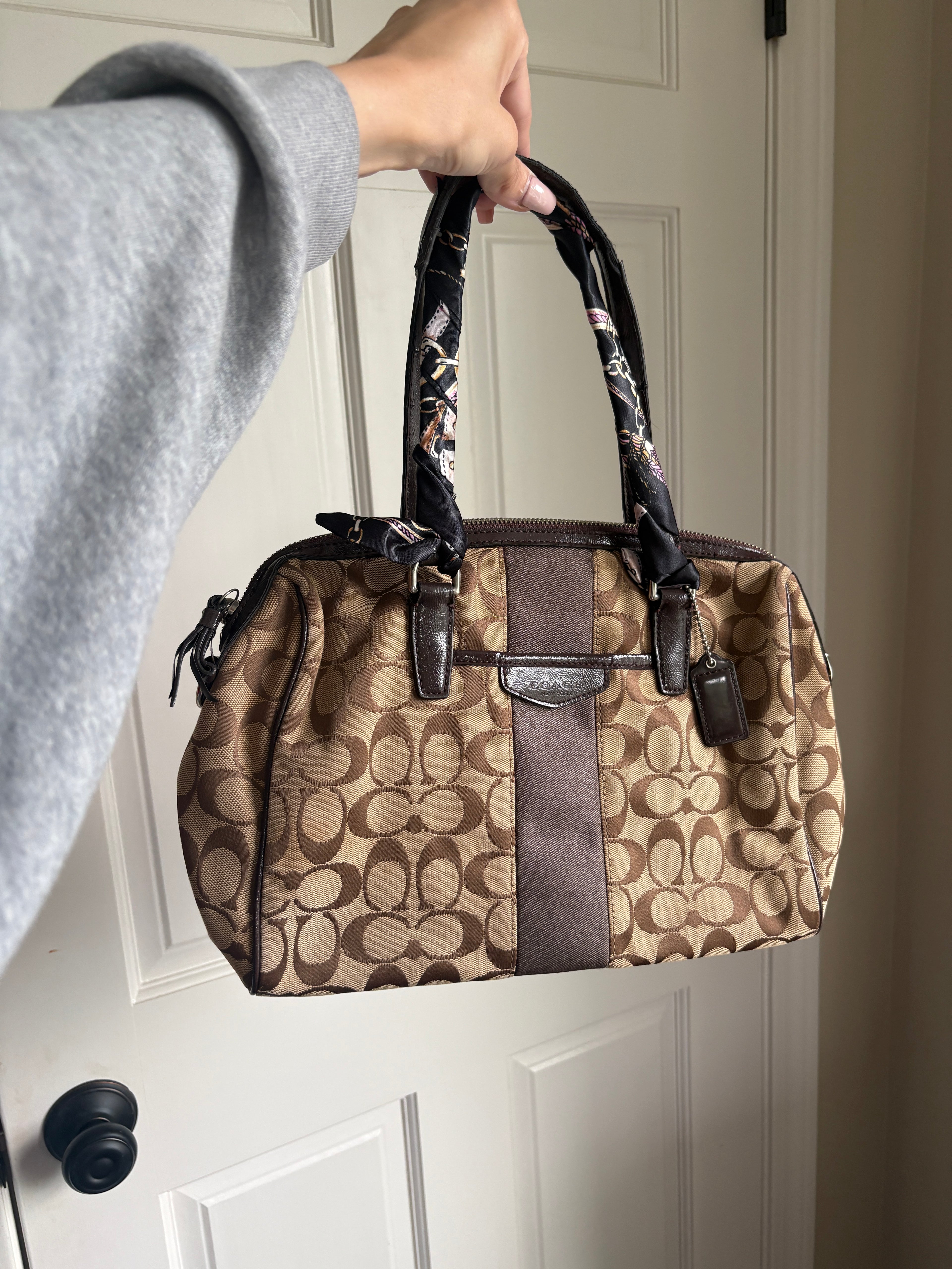 00s vintage Coach classic tan monogram canvas satchel bag