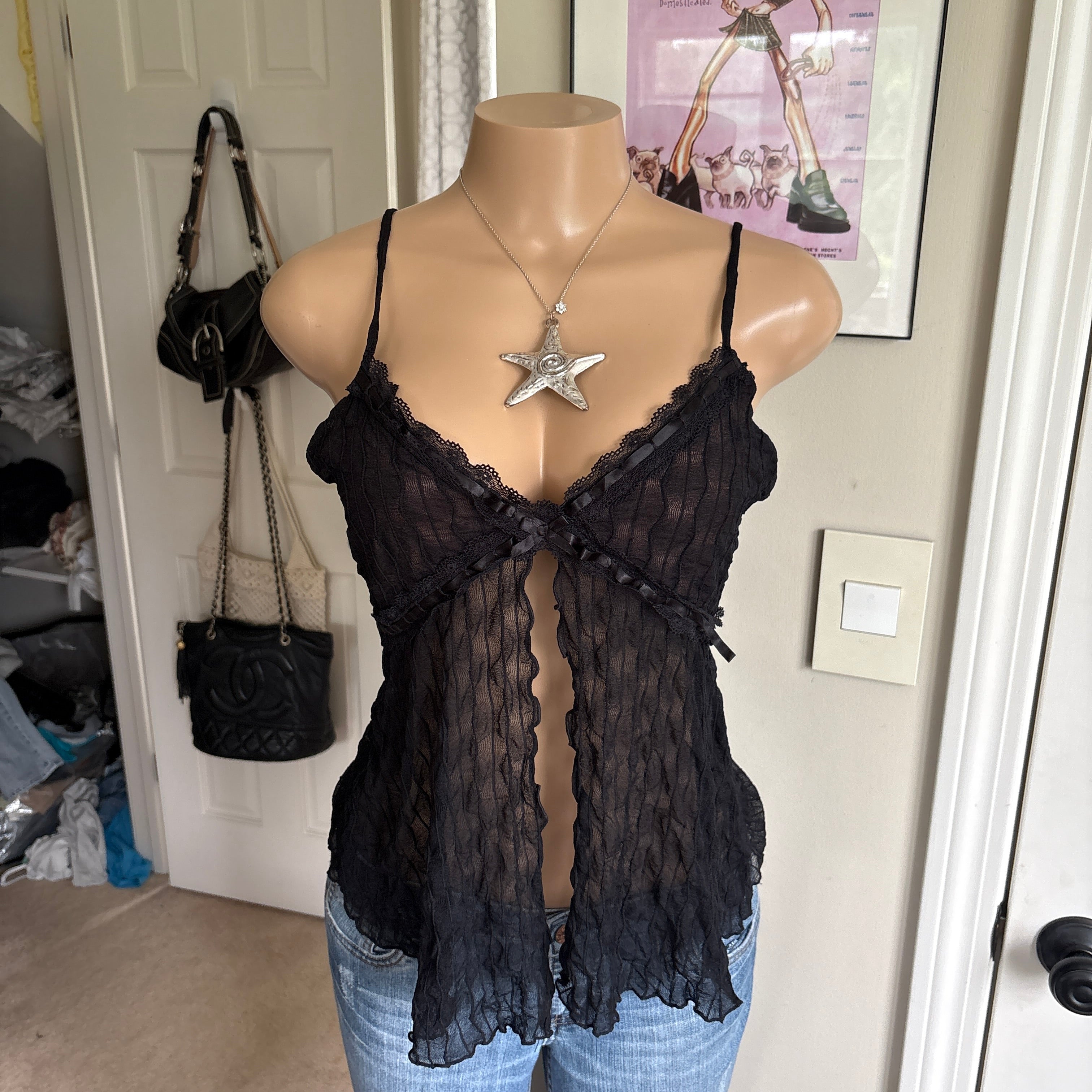 00s black lace open center cami (size L)