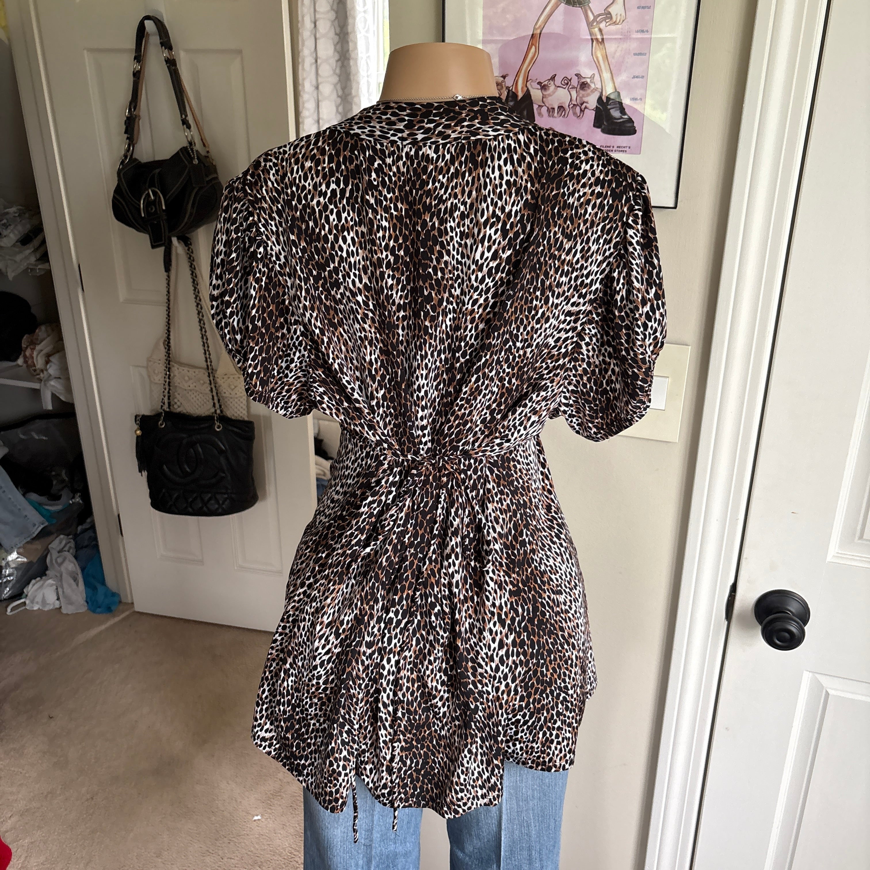 00s Heart Soul leopard tie back short sleeve (size XL)