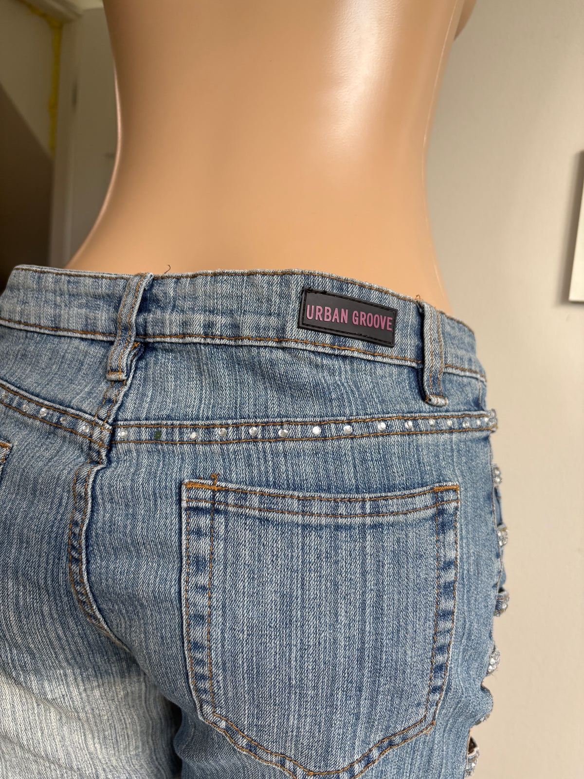 00s Urban Groove cutout bootcut jeans (size L)