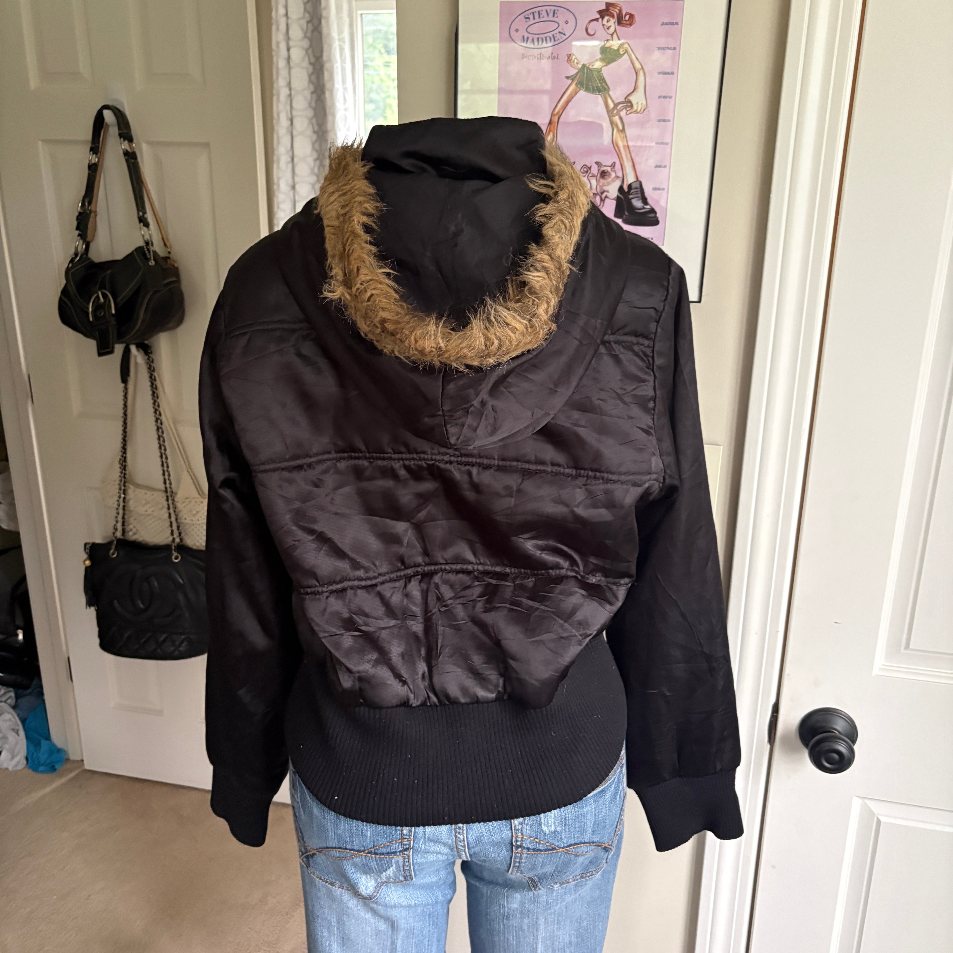 00s Southpole black faux fur hood jacket (size XL)