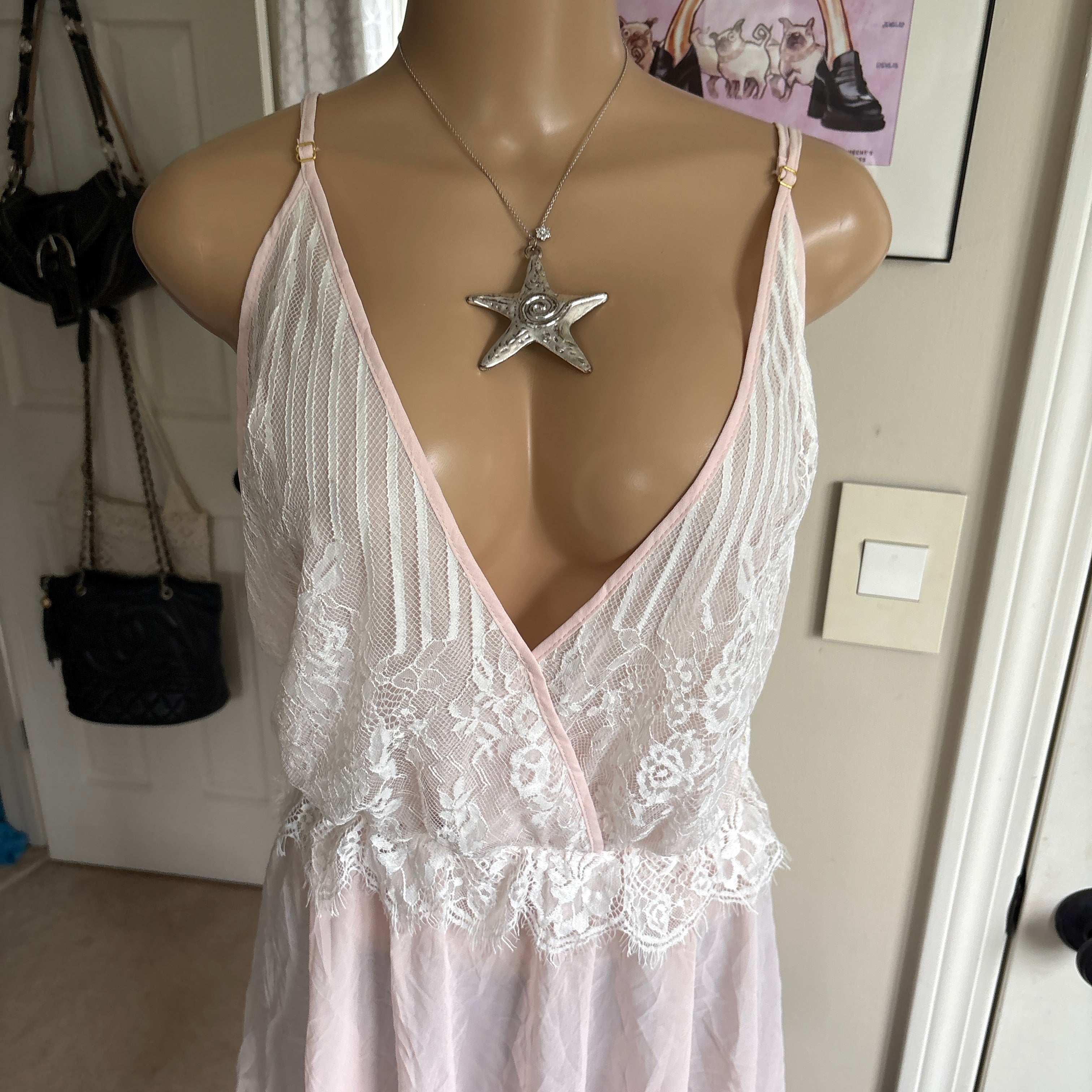 00s Flora Nikrooz baby pink flowy lingerie slip cami (size L)