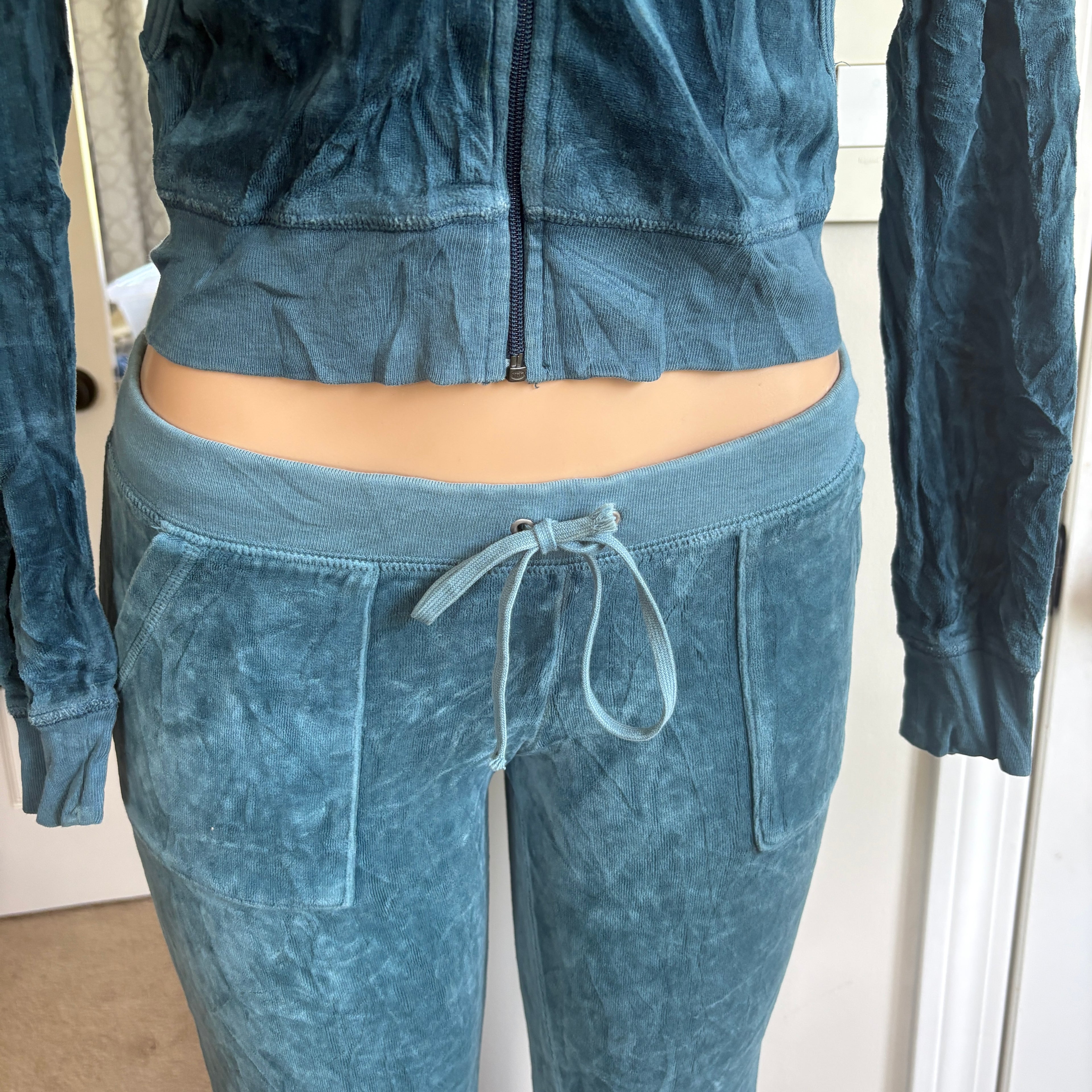 00s vintage Juicy Couture blue velour tracksuit set (size S)