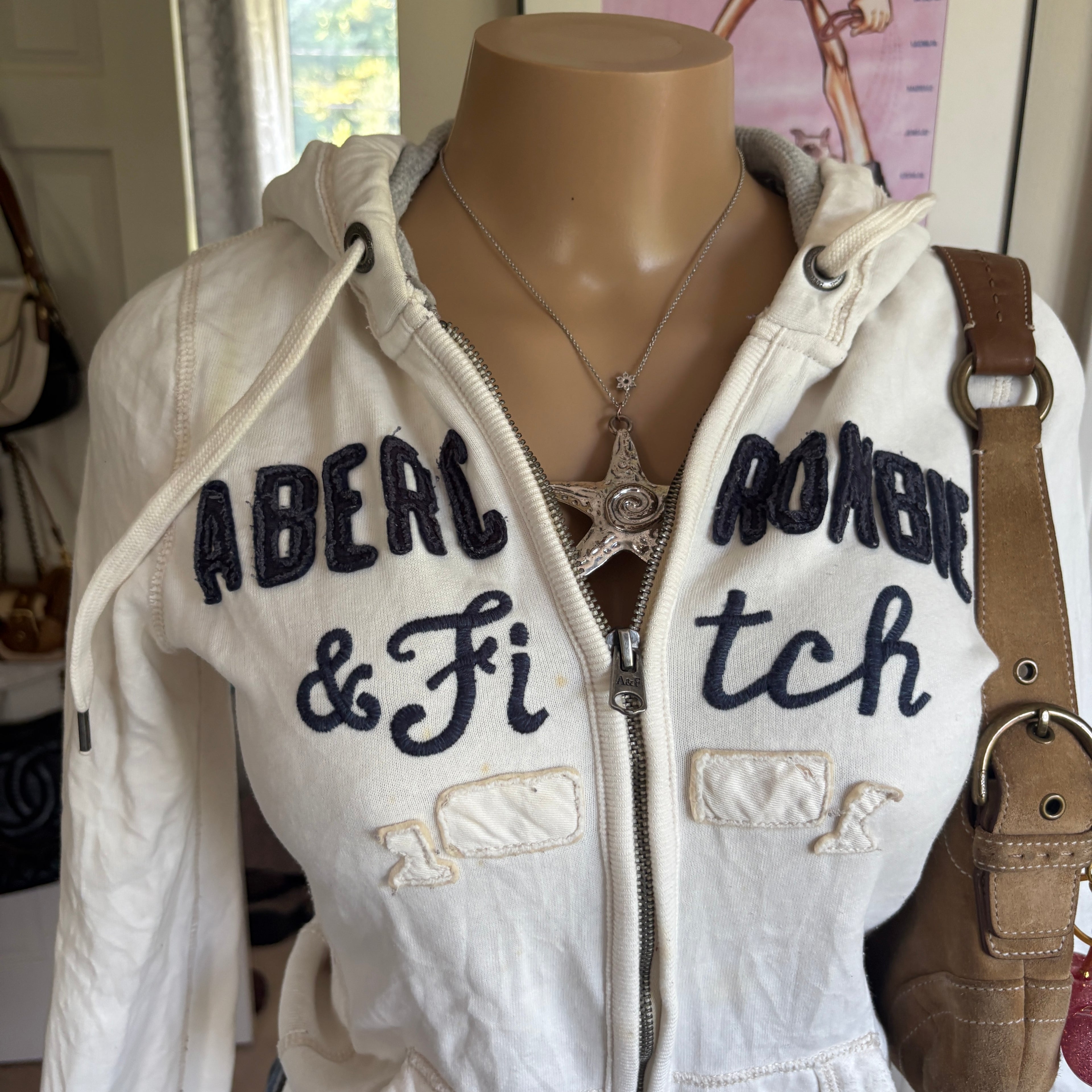 00s Abercrombie & Fitch white spellout zip hoodie (size S)