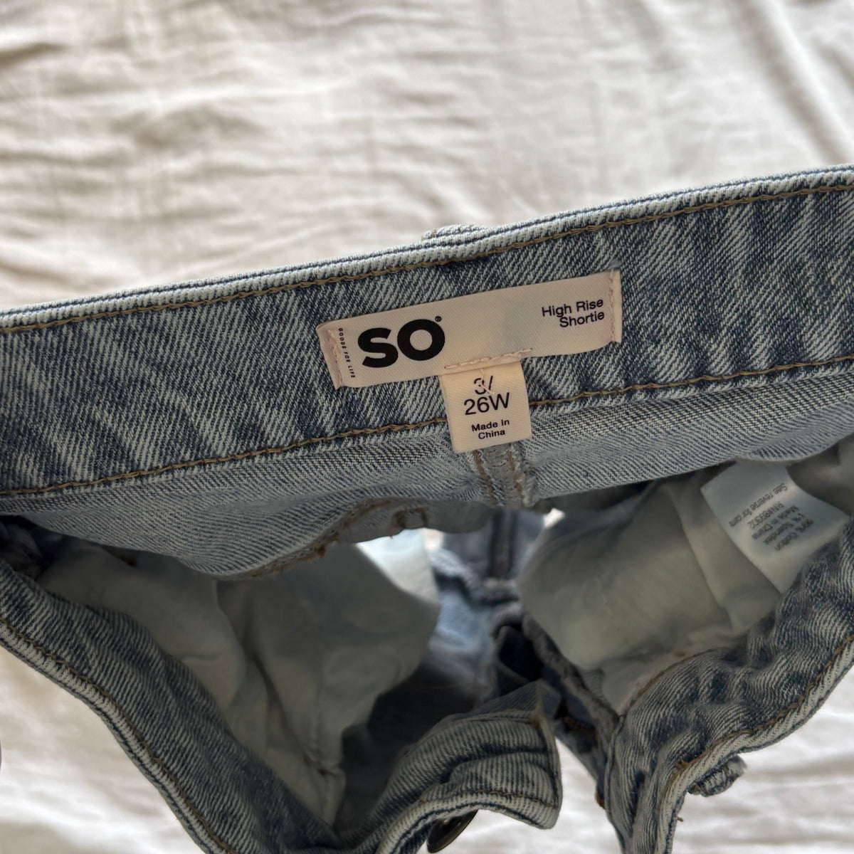 00s So denim light wash mini shorts (size S)
