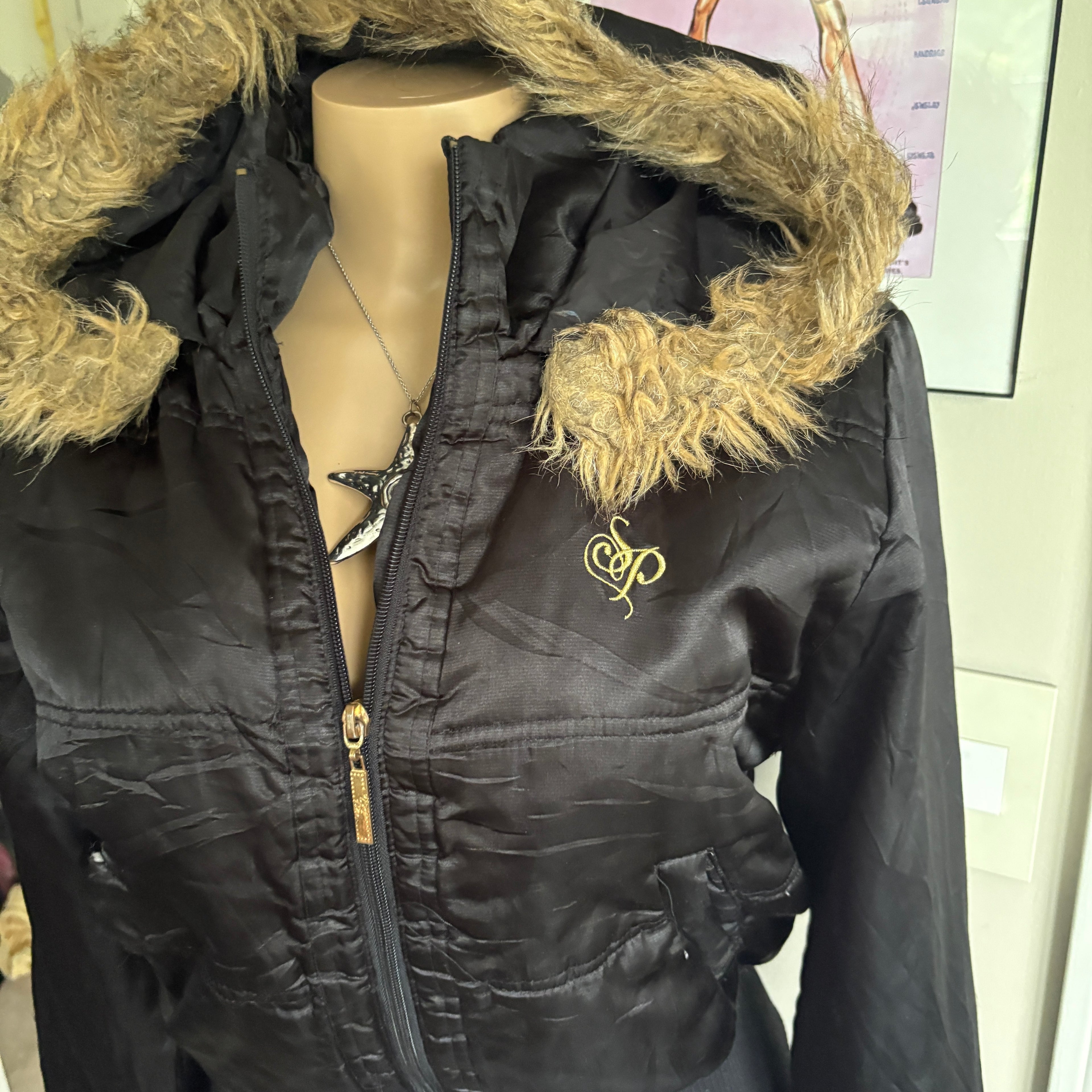 00s Southpole black faux fur hood jacket (size XL)