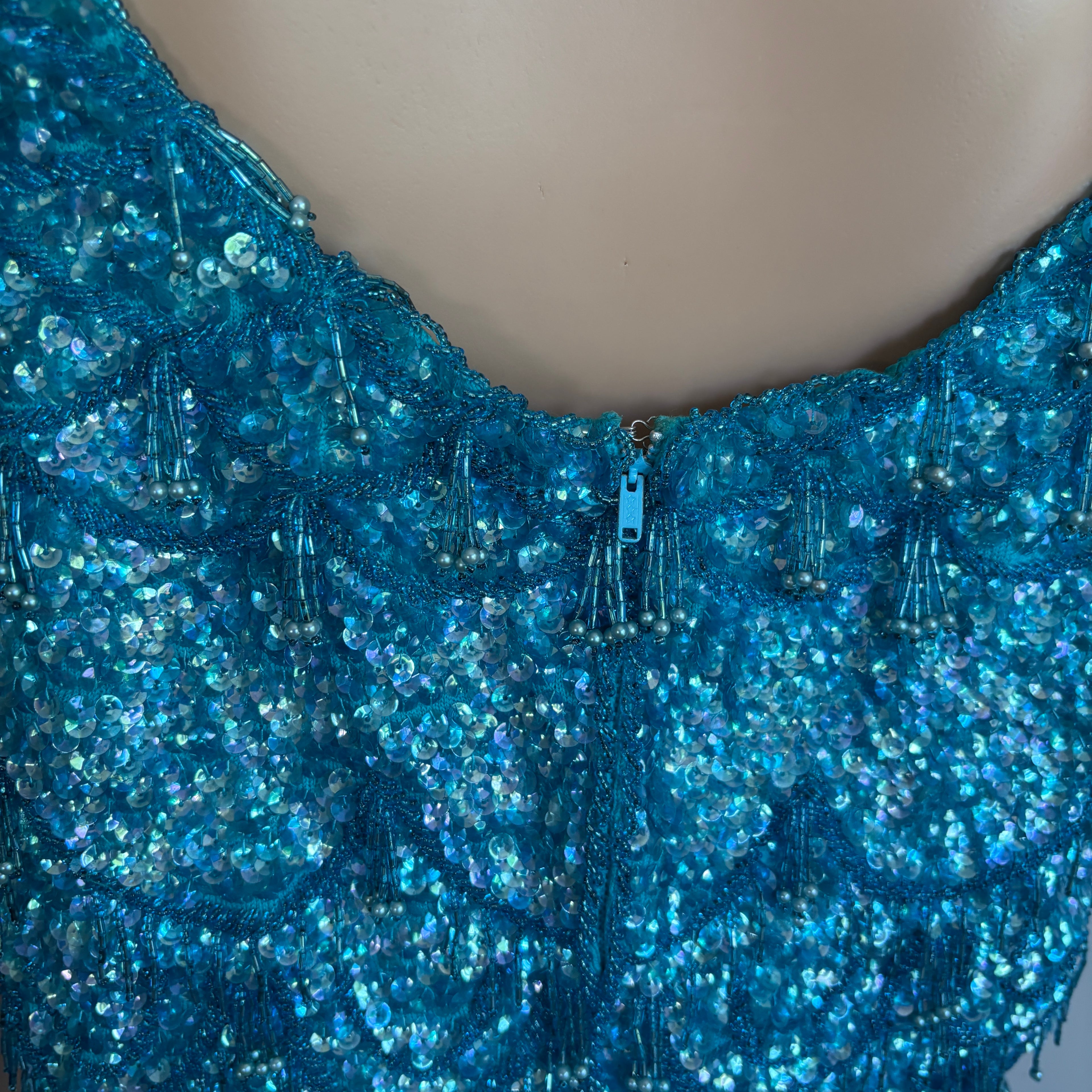 00s blue mermaid beaded tank top (size L)