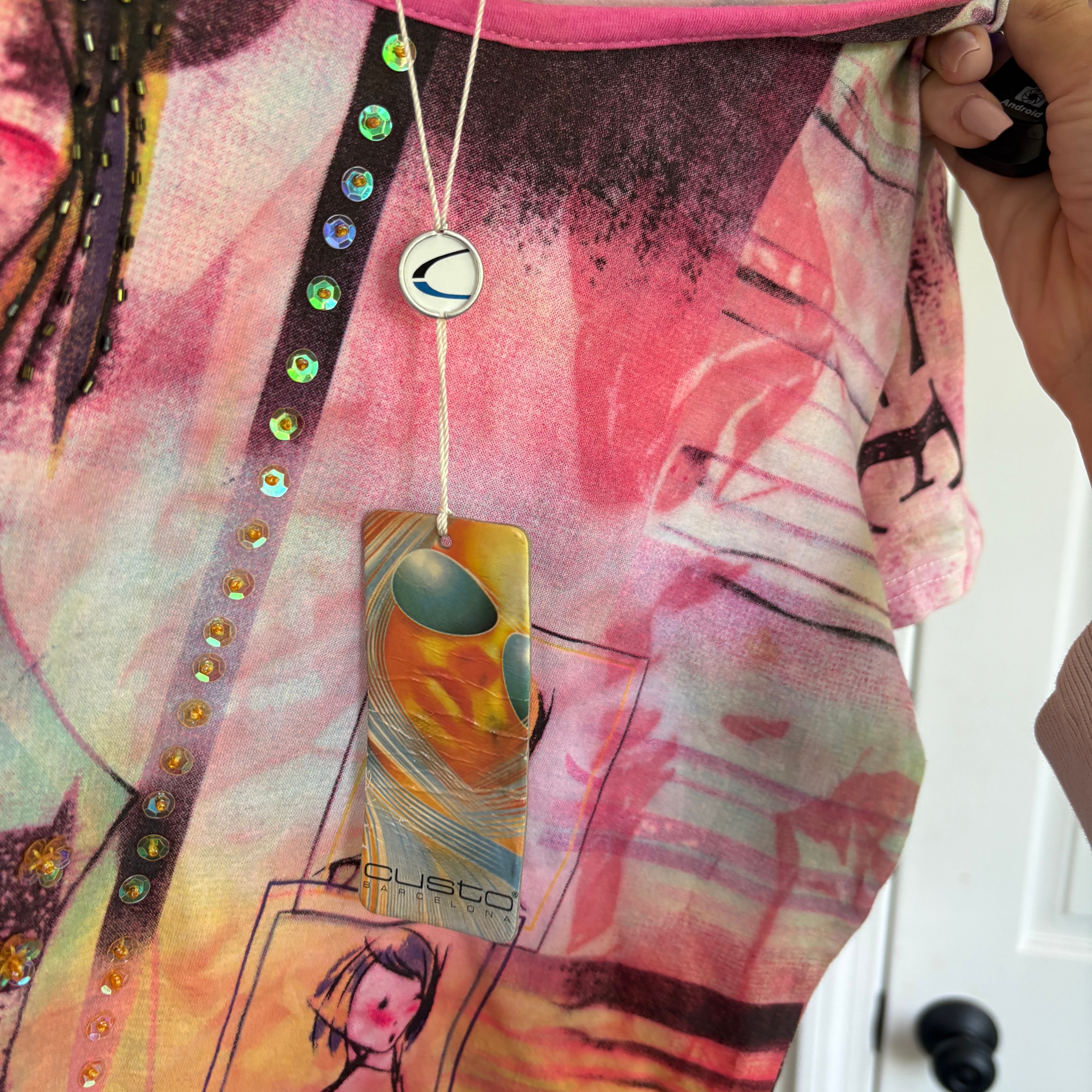 00s Custo Barcelona pink abstract t shirt  (size M/L)