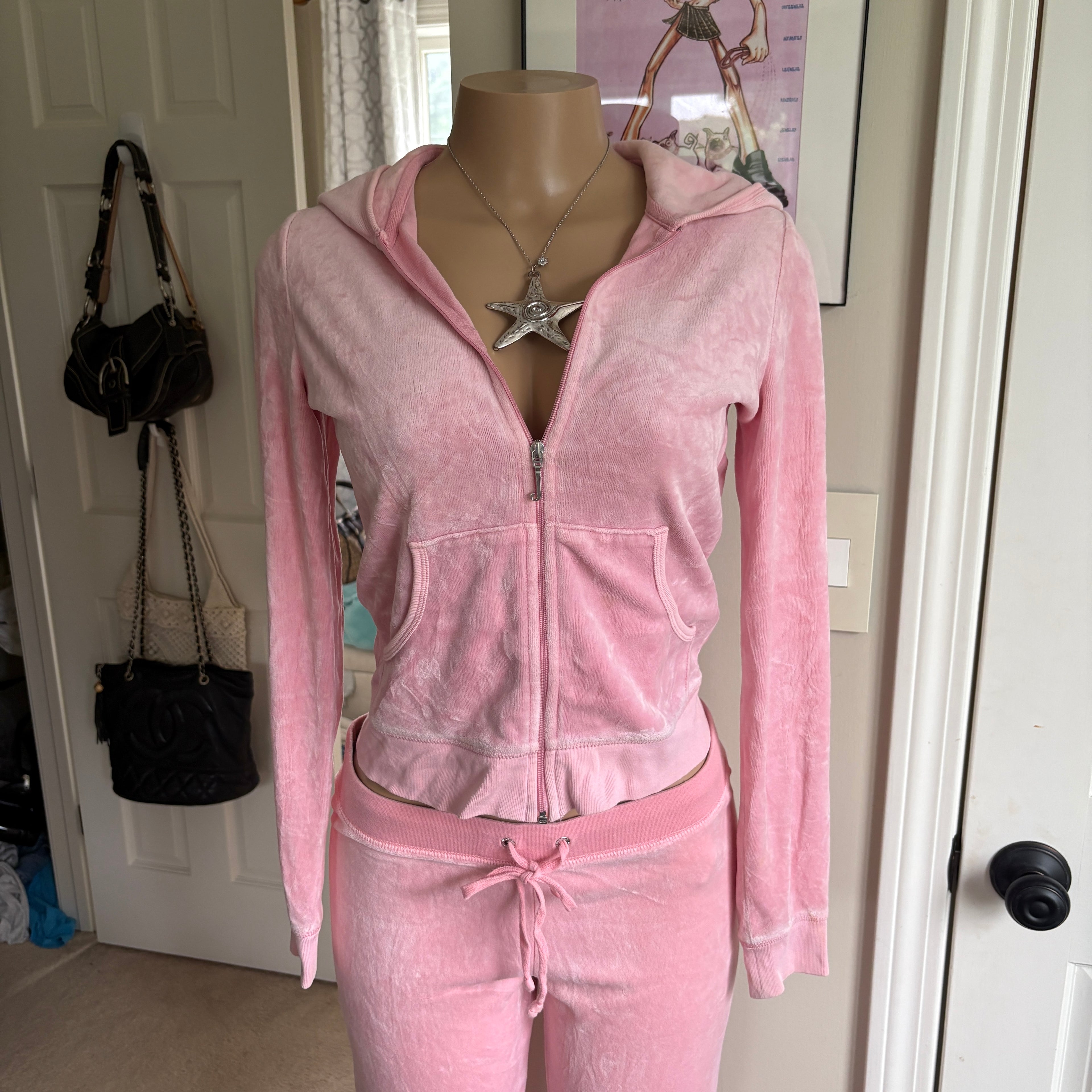 00s Juicy Couture baby pink scottie dog tracksuit set (size M)