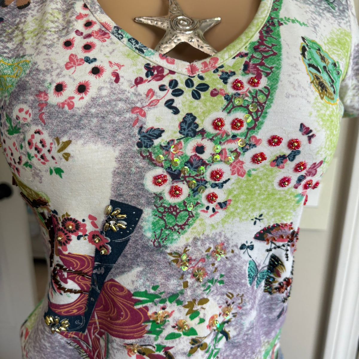 00s Save the Queen floral short sleeve top (size L)